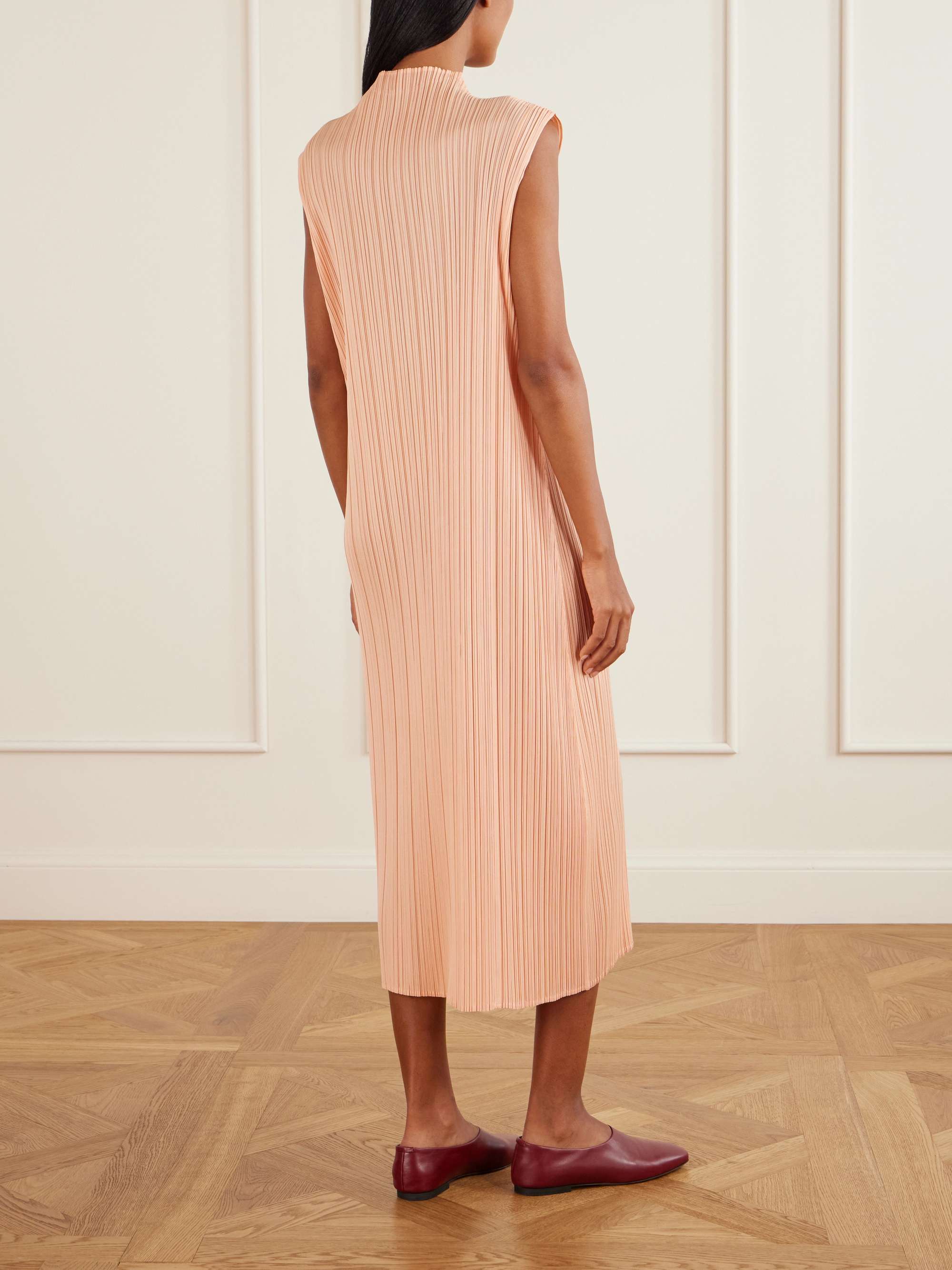 PLEATS PLEASE ISSEY MIYAKE 