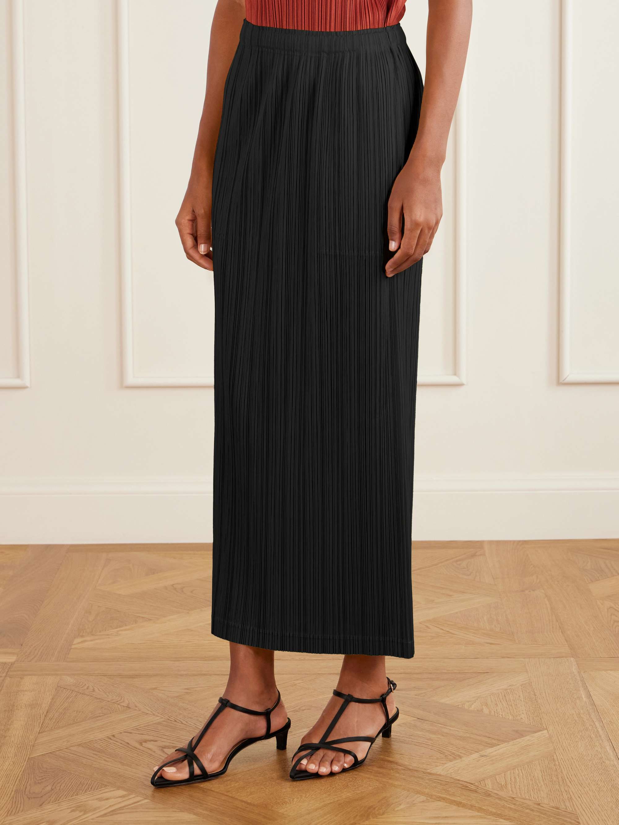 PLEATS PLEASE ISSEY MIYAKE 