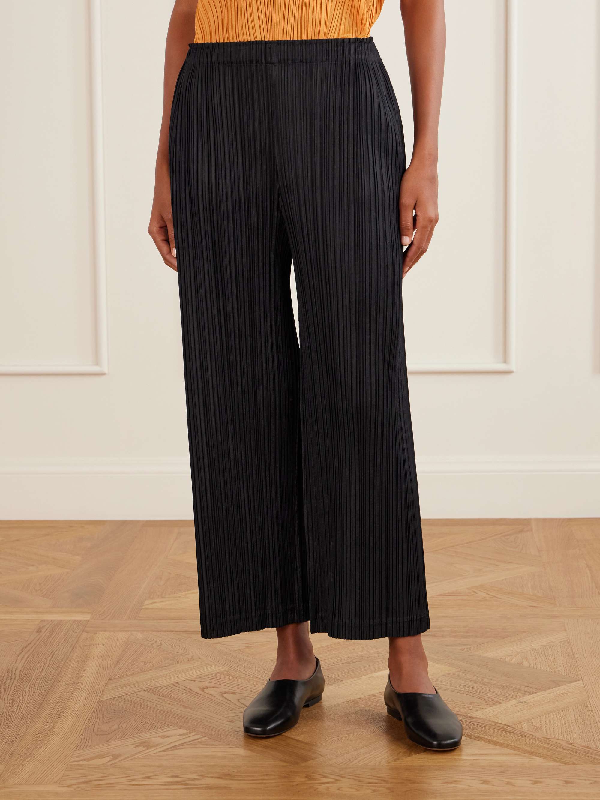 PLEATS PLEASE ISSEY MIYAKE 