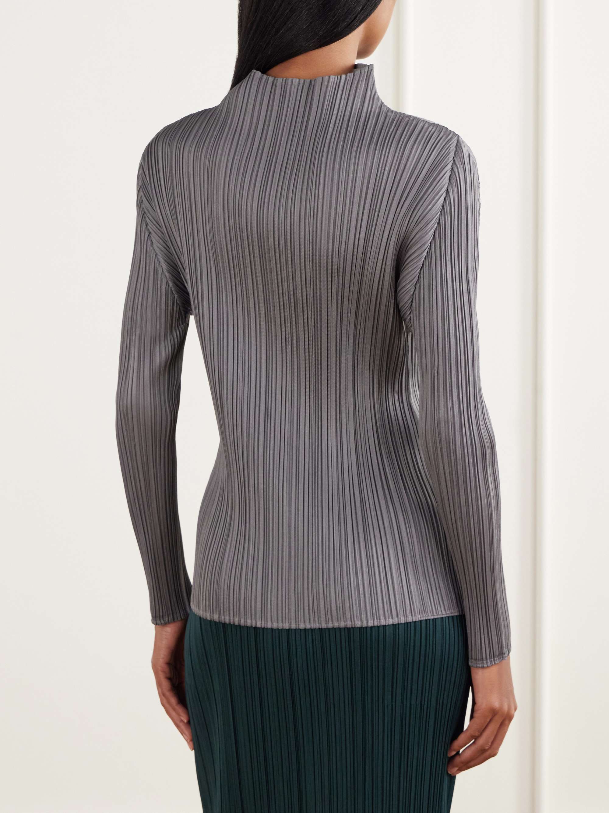 PLEATS PLEASE ISSEY MIYAKE 