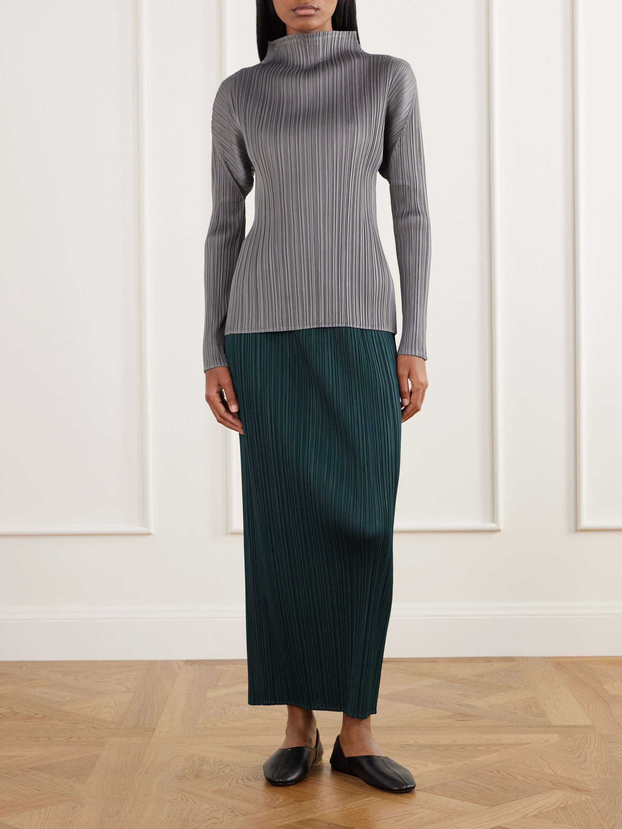 PLEATS PLEASE ISSEY MIYAKE 