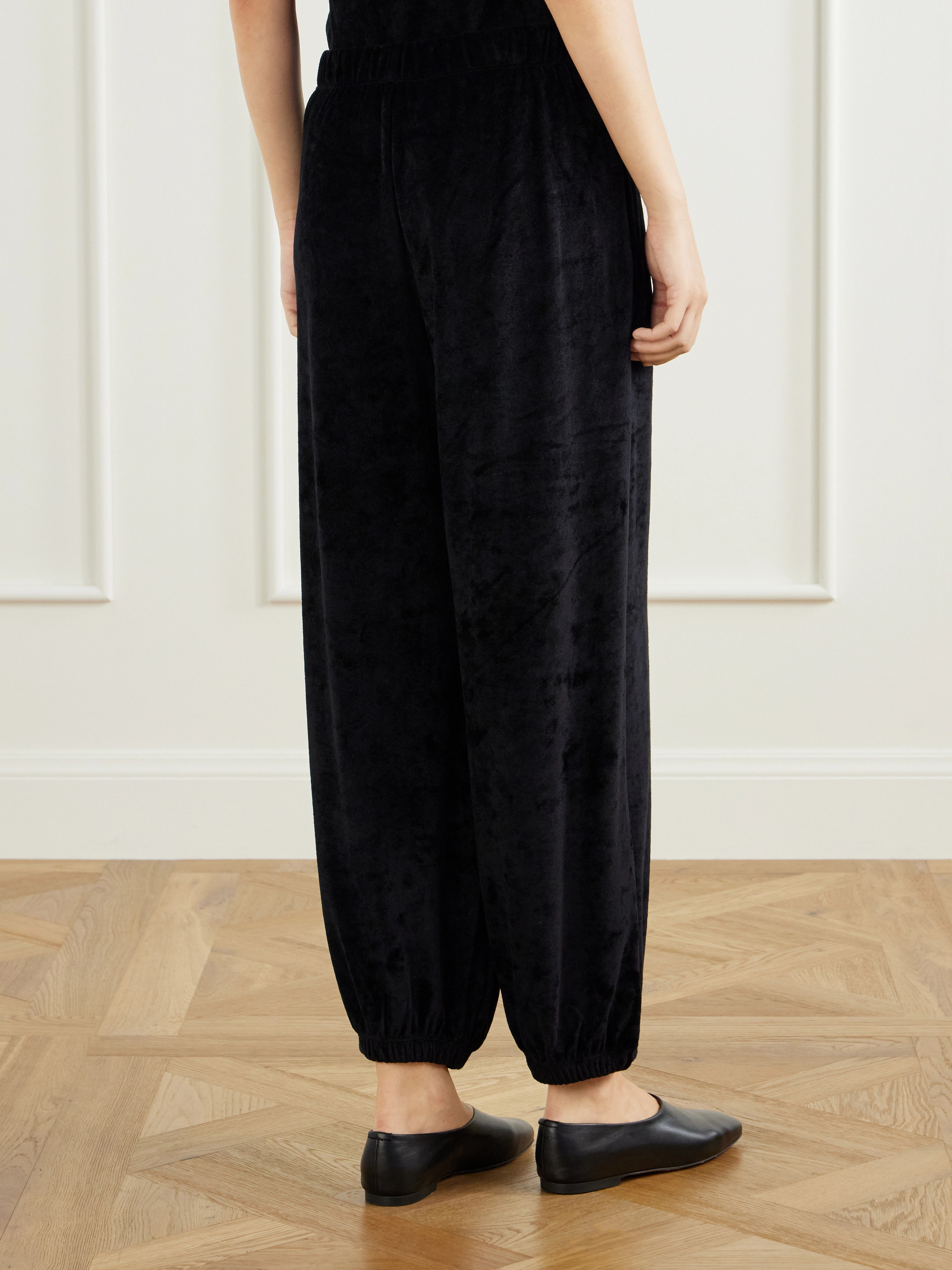 Suzie Kondi Paxos velour tapered sweatpants