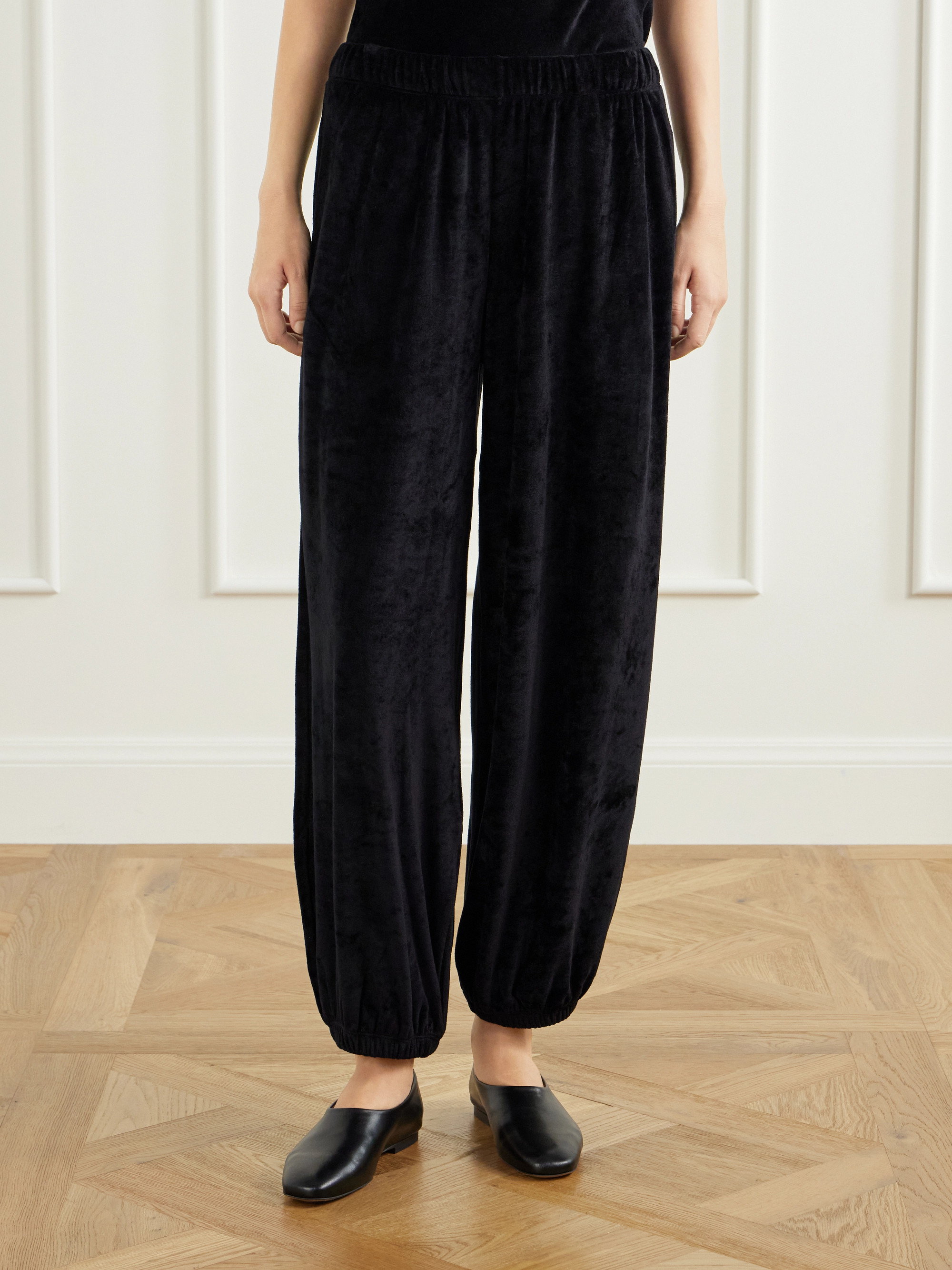 Suzie Kondi Paxos velour tapered sweatpants