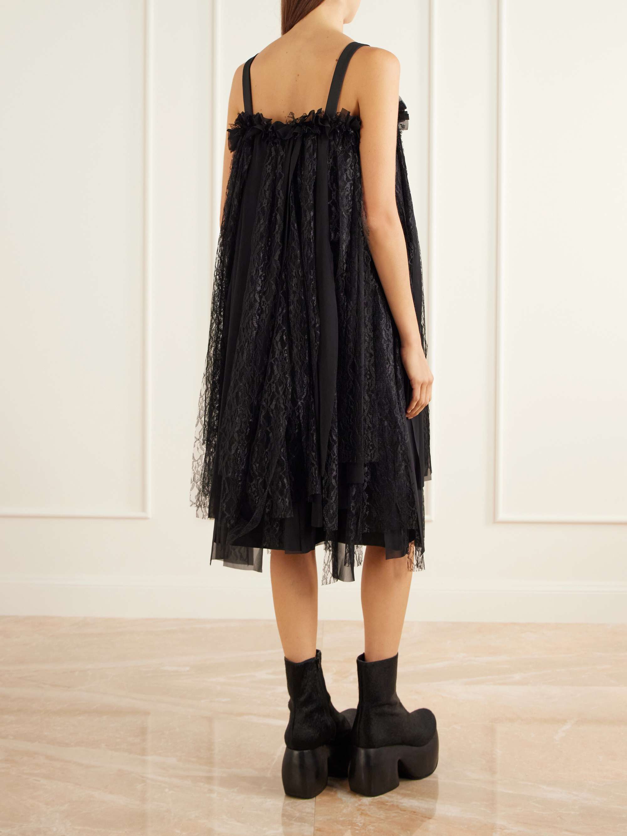COMME des GARÇONS 