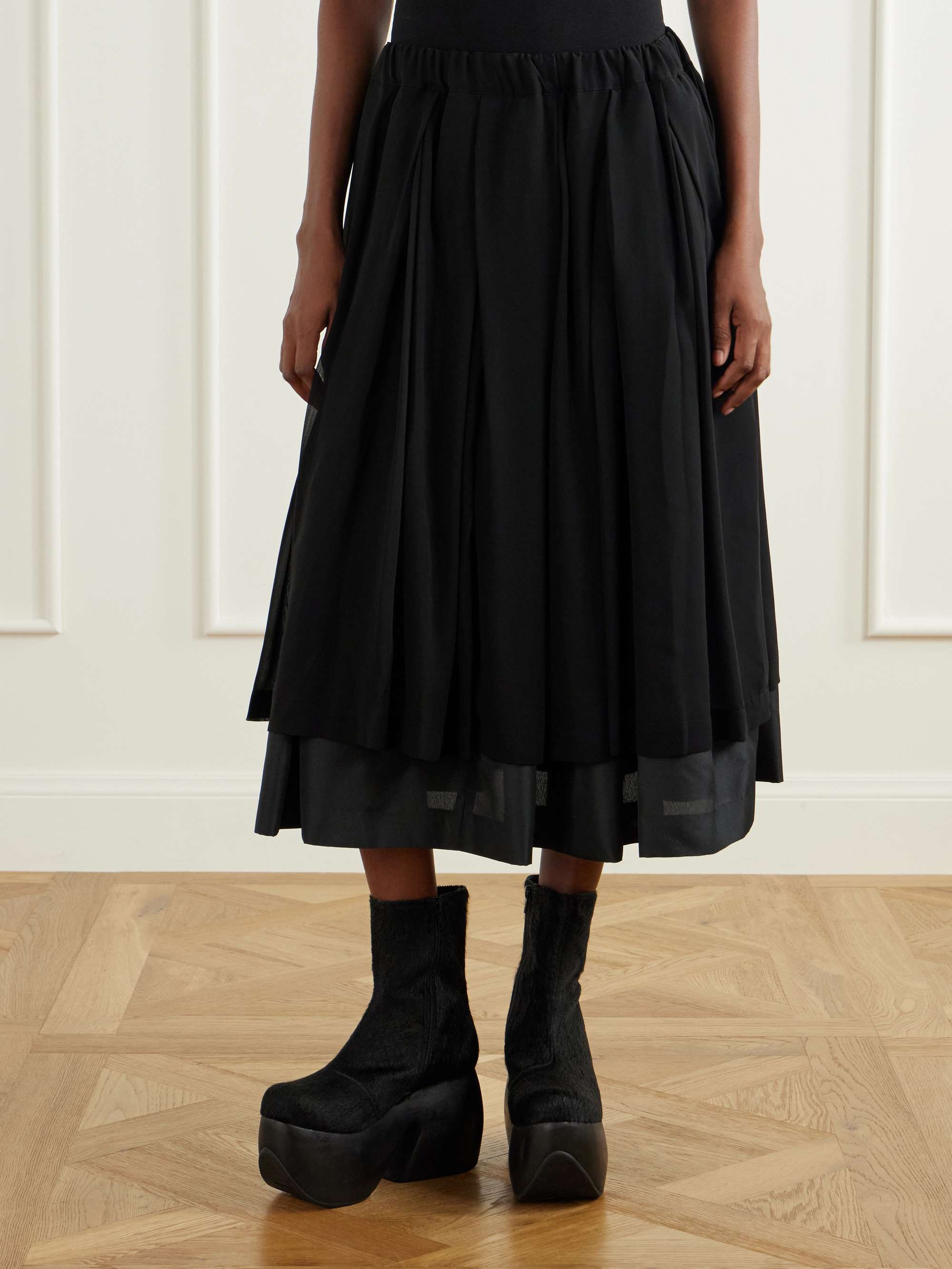 COMME des GARÇONS 