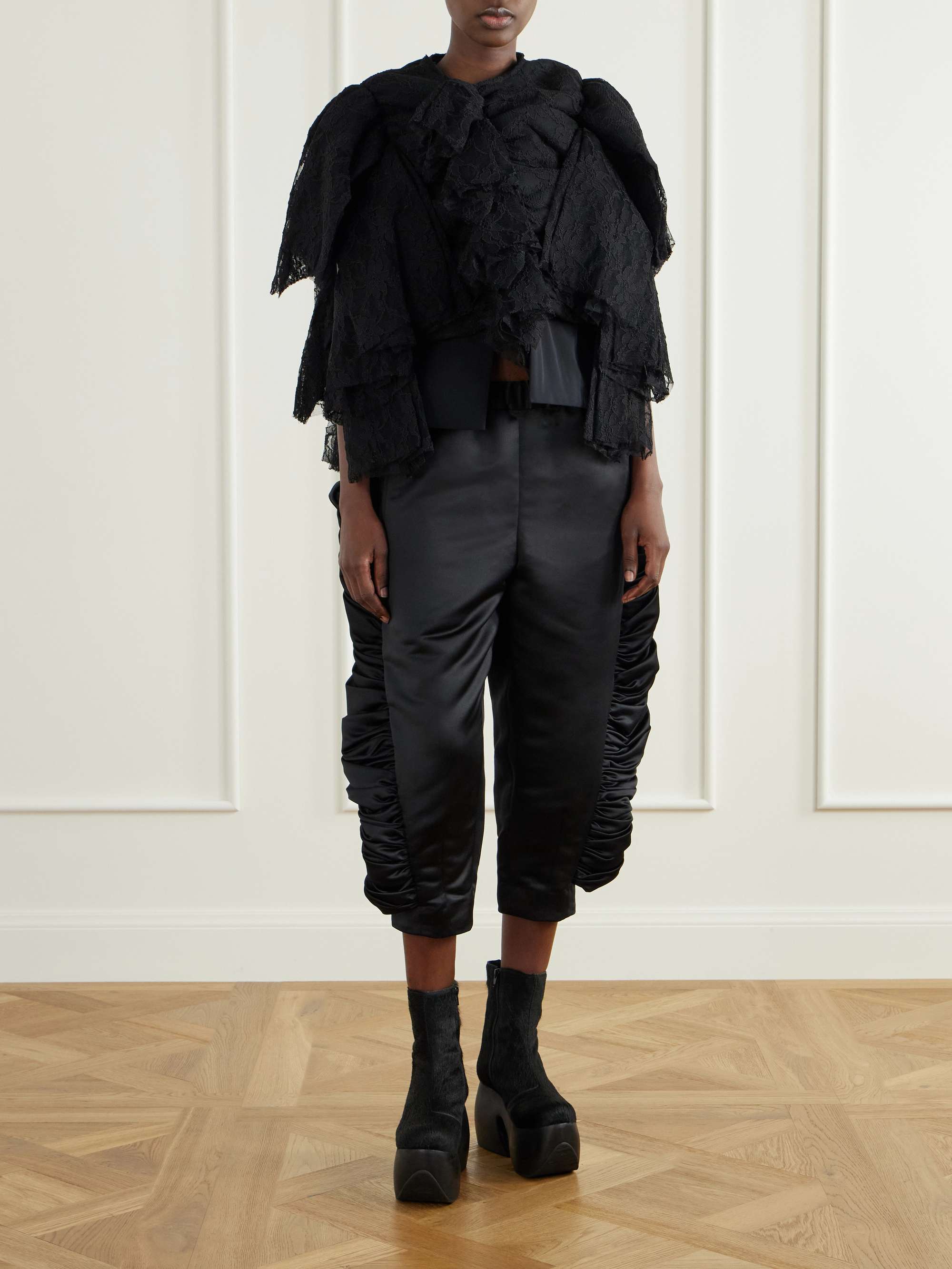 COMME des GARÇONS 