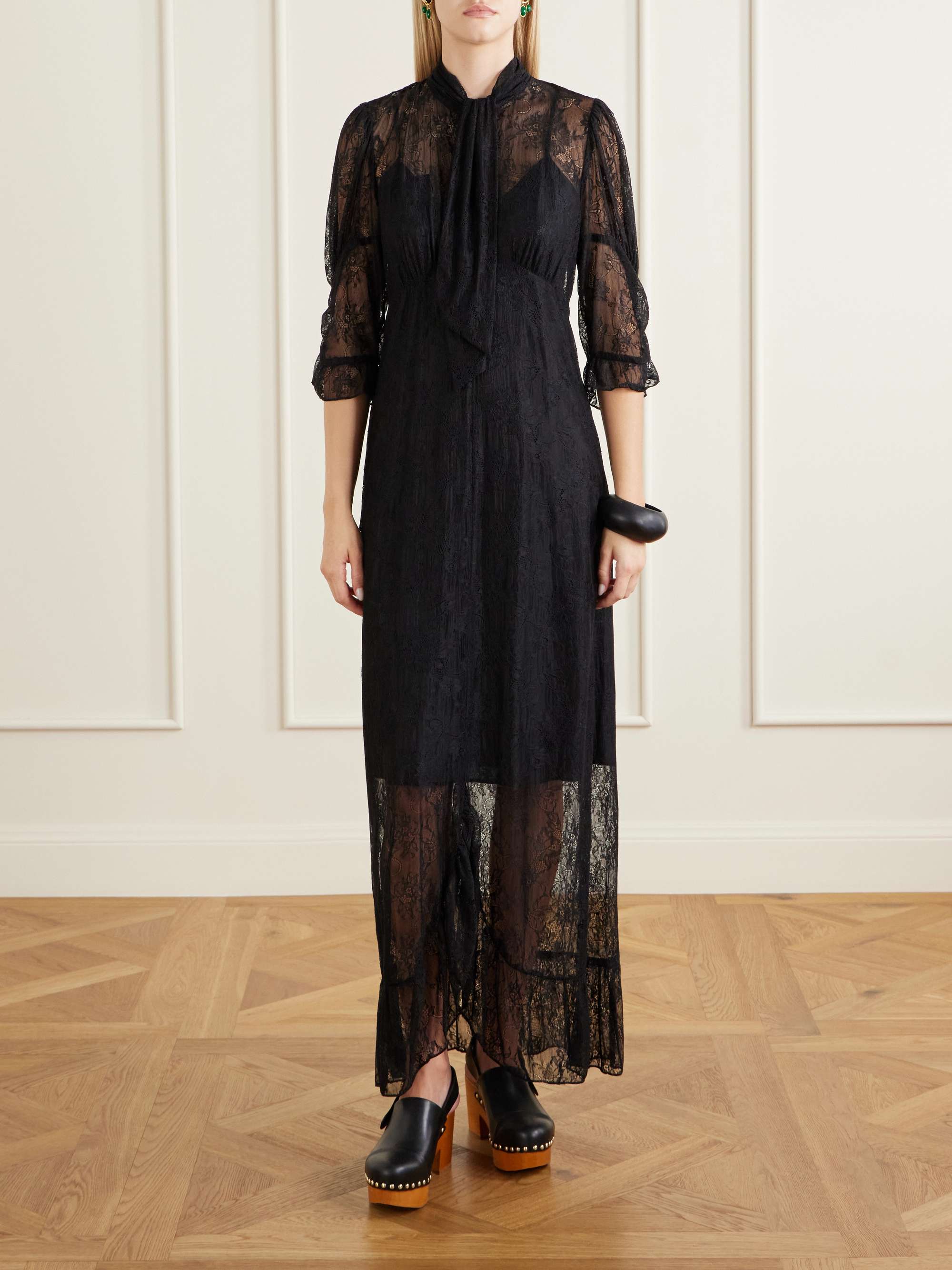 ANNA SUI 