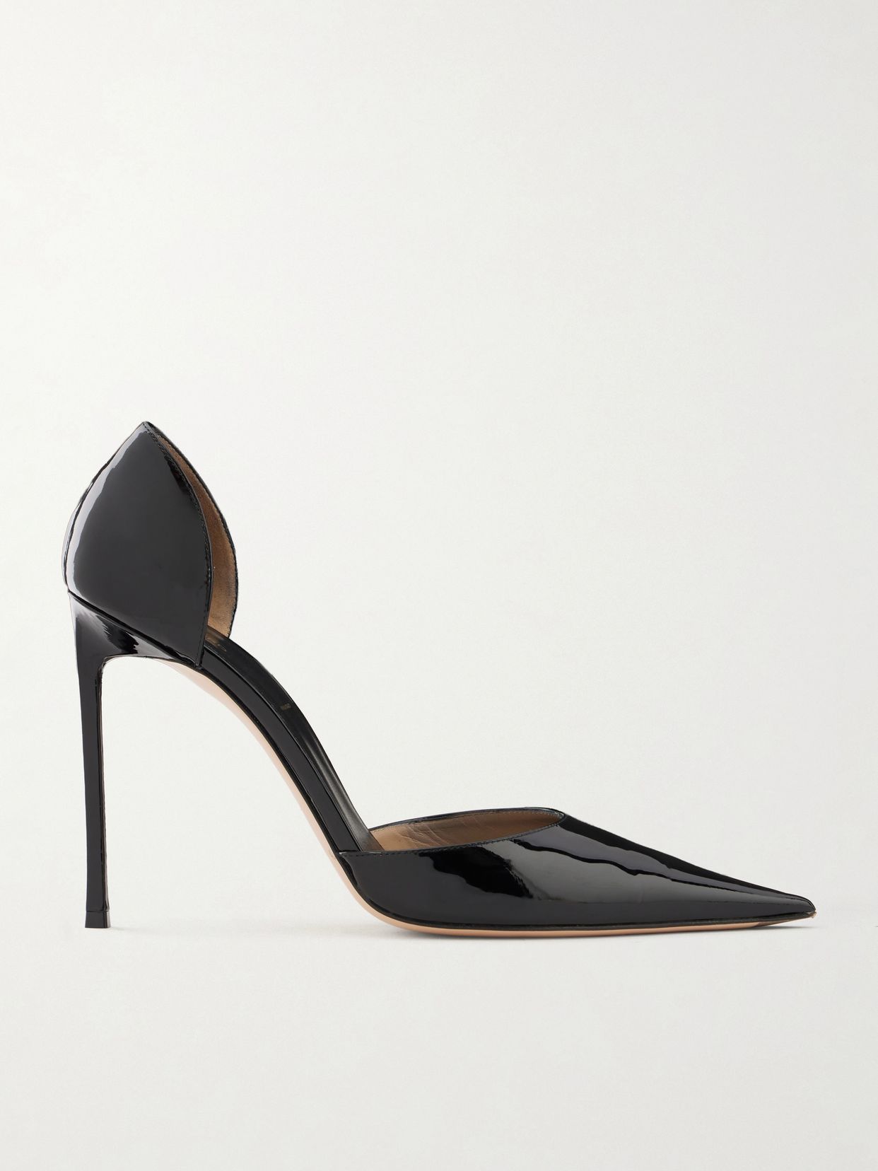 Leather pumps