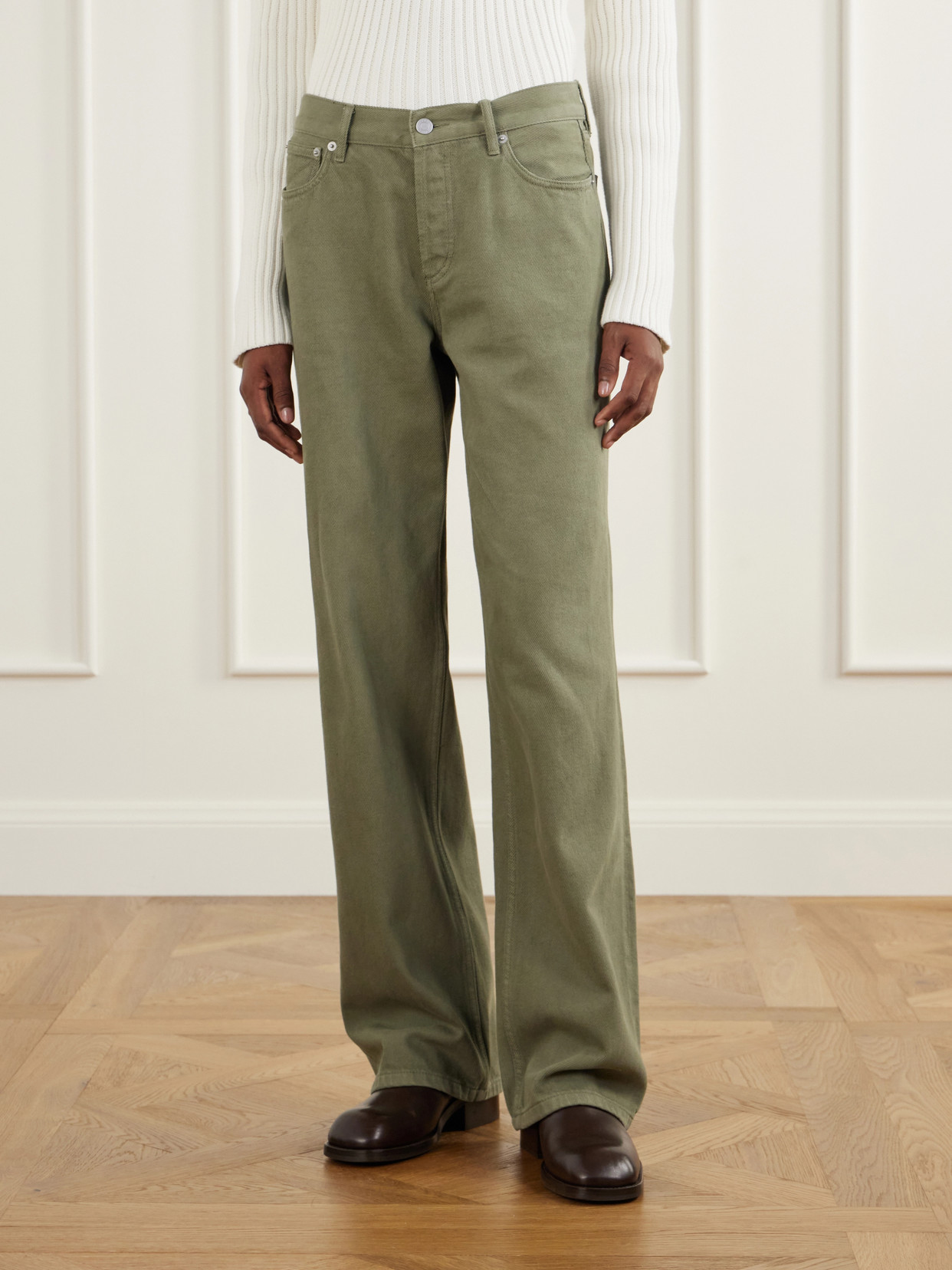 Everyday Mid-Rise Straight-Leg Jeans
