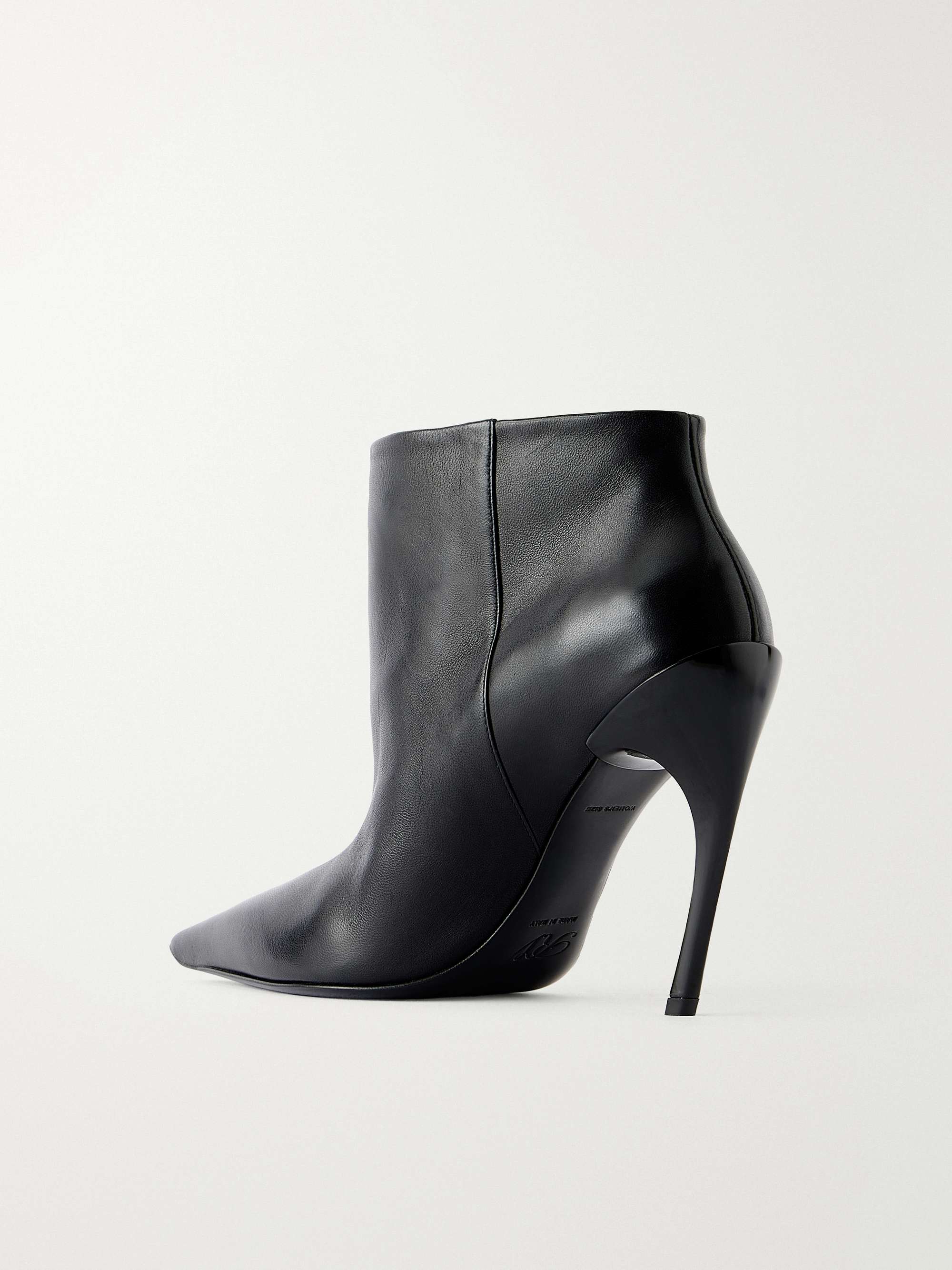 ROGER VIVIER 