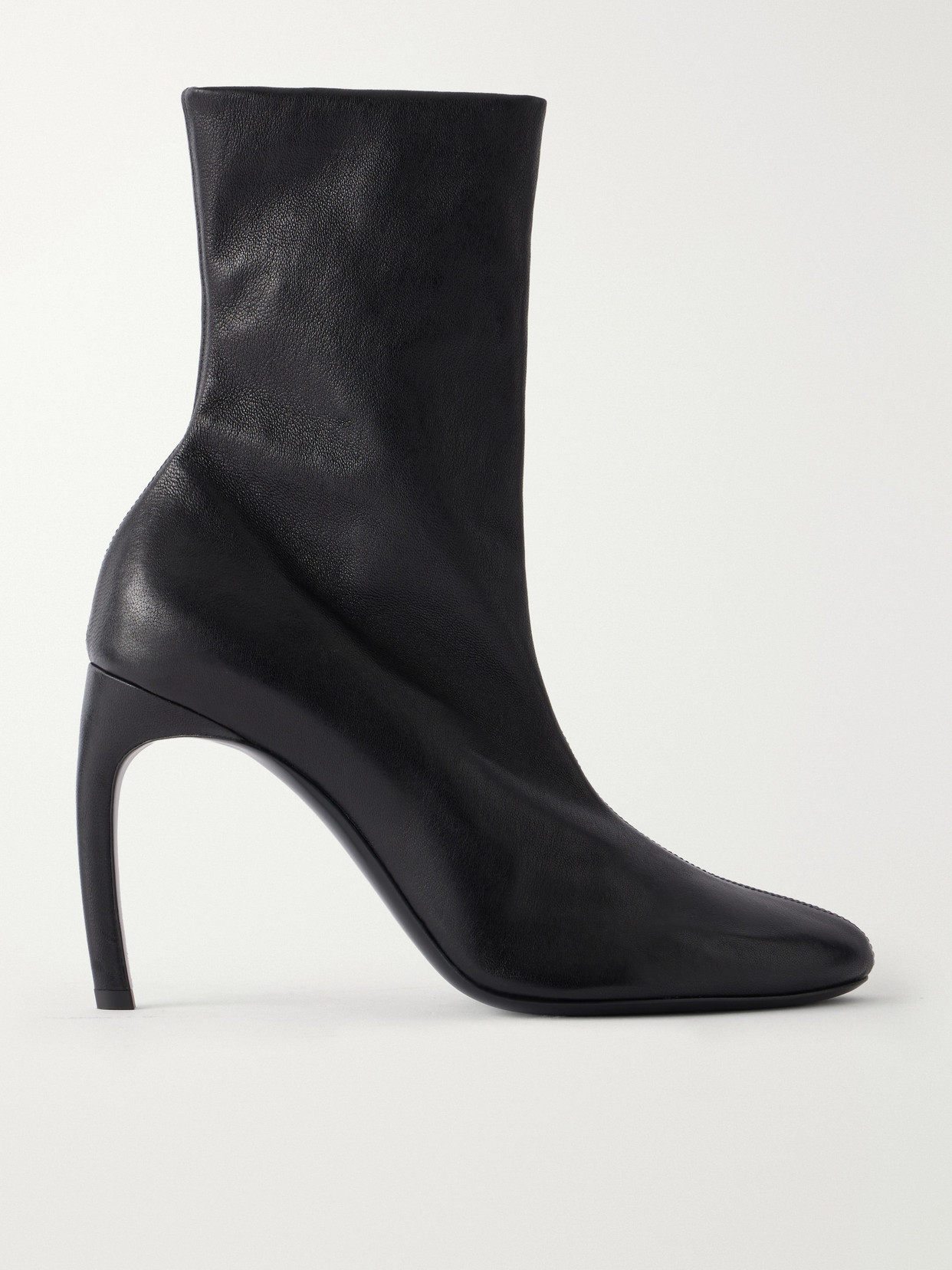 Victoria Beckham Harlow Distressed Leather Ankle Boots In Black