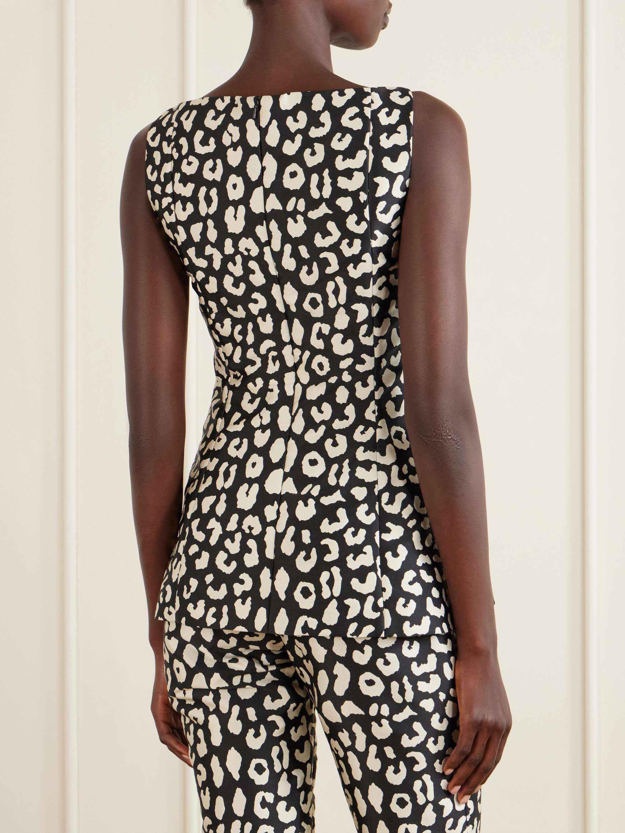 CAROLINA HERRERA 