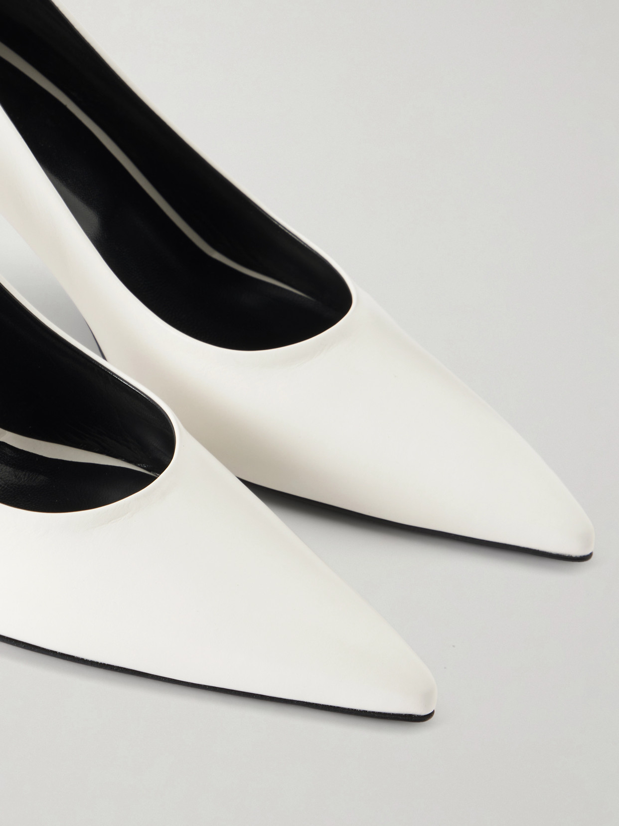 Blade 60 Pumps