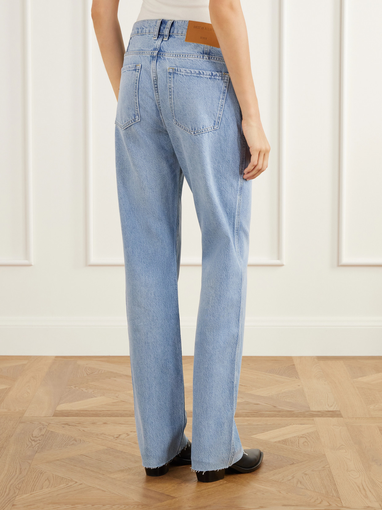 Weekender Frayed Mid-Rise Straight-Leg Jeans