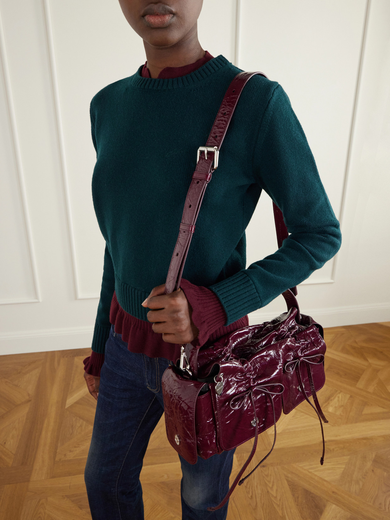 Multipocket Bow-Detail Crinkled Shoulder Bag