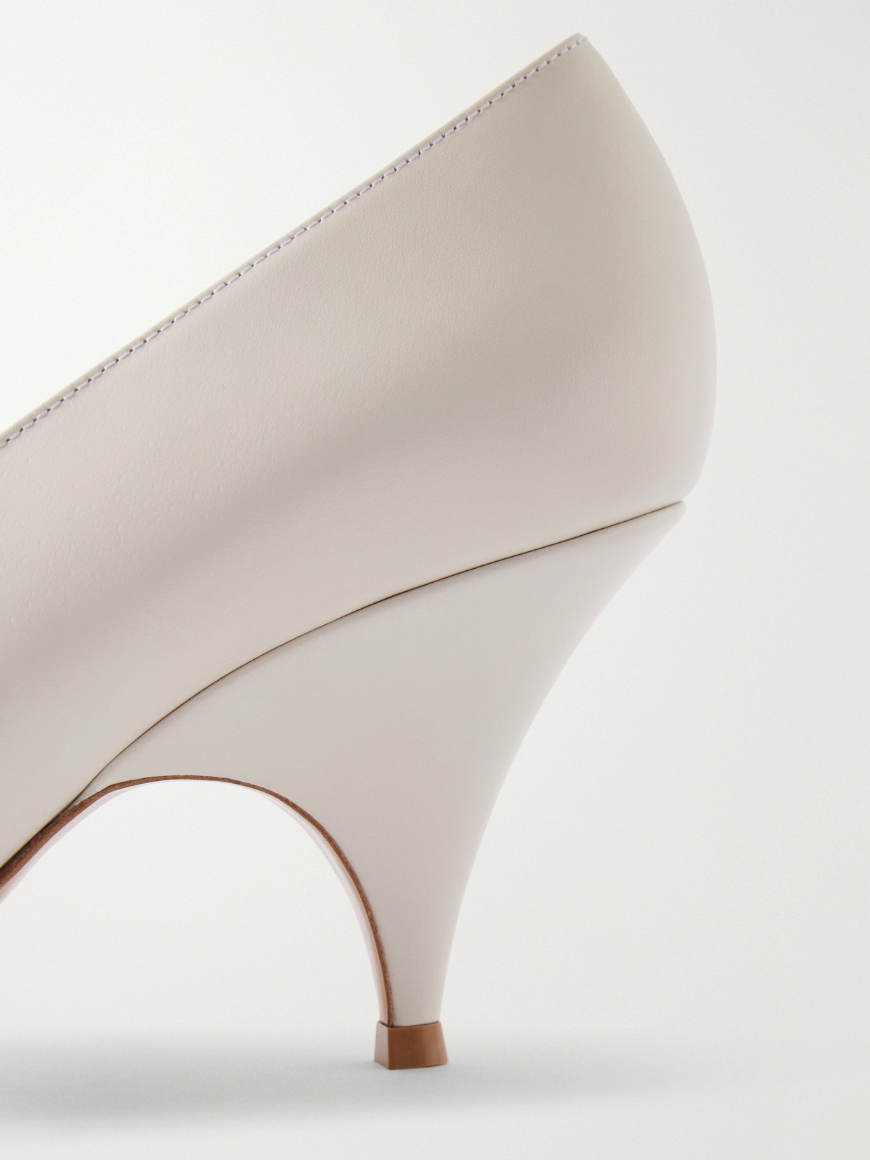 Gianvito Rossi Sofia 70 Leather Pumps In Neutrals