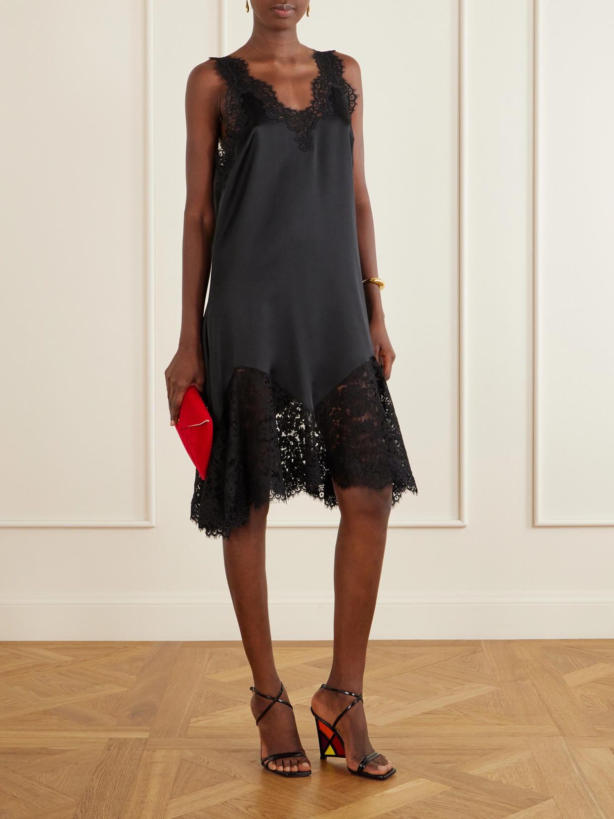 Nuit 105 Sandals