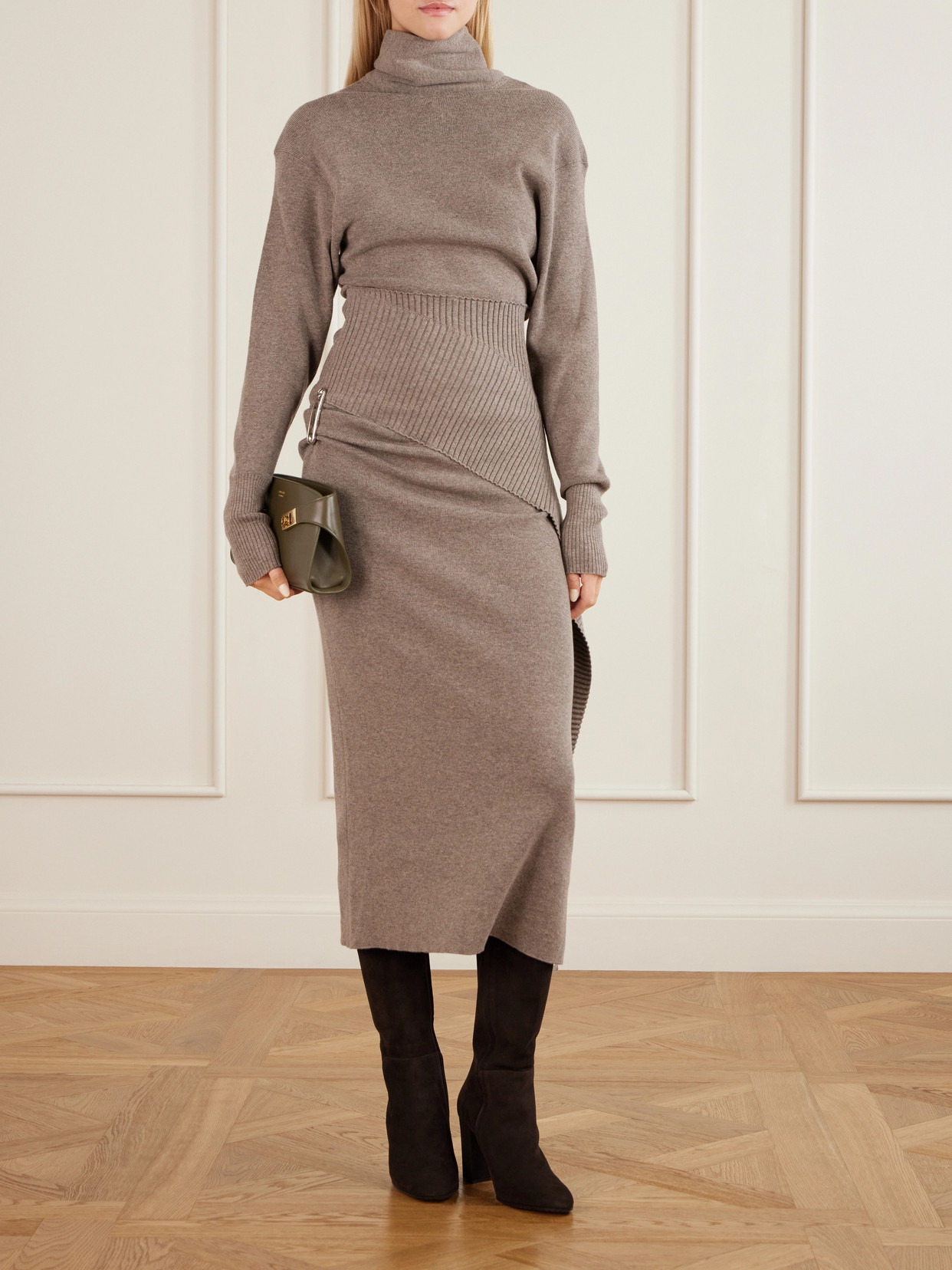85 Knee-High Boots