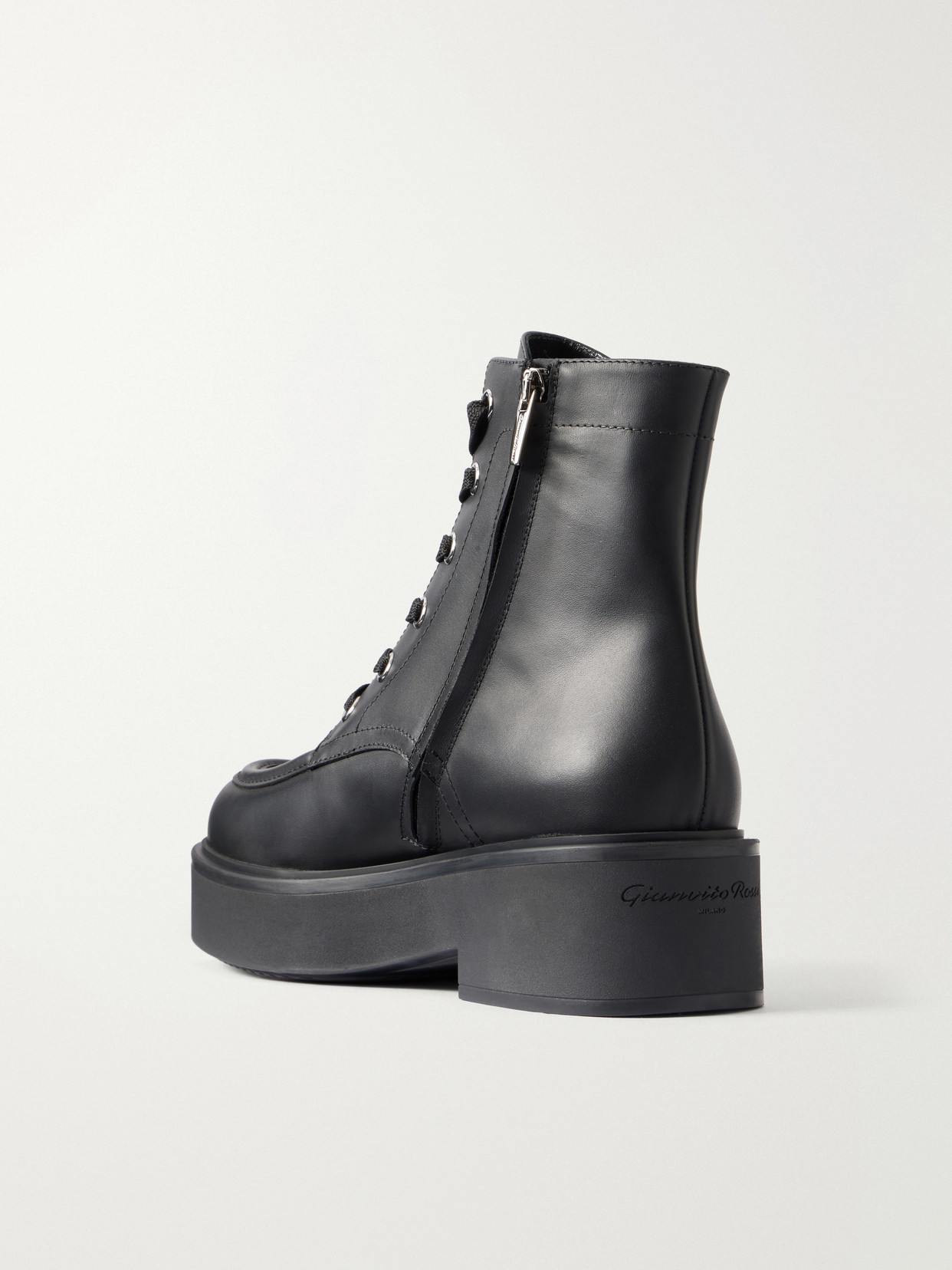20 Ankle Boots