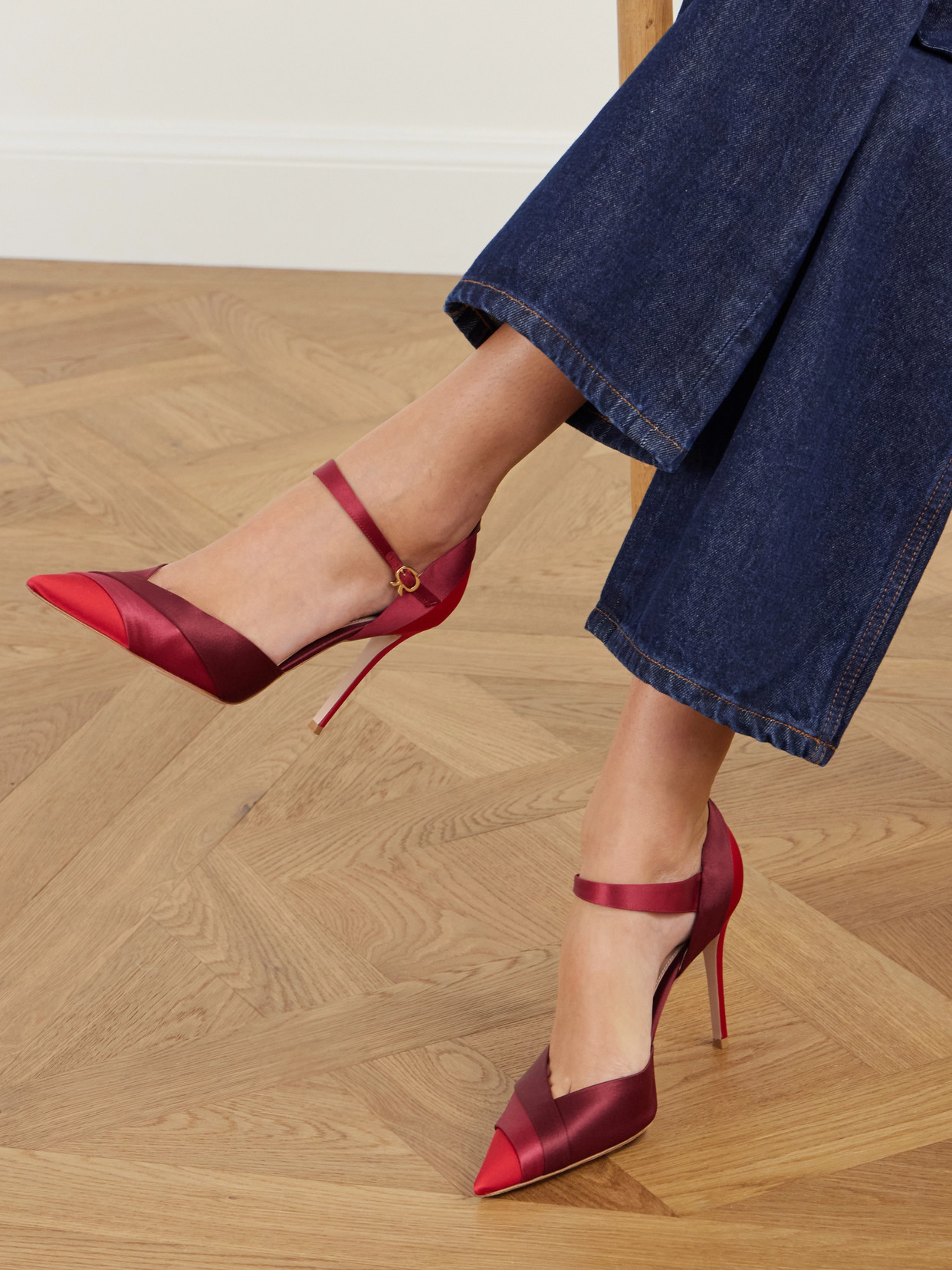 95 Crepe-Satin Pumps