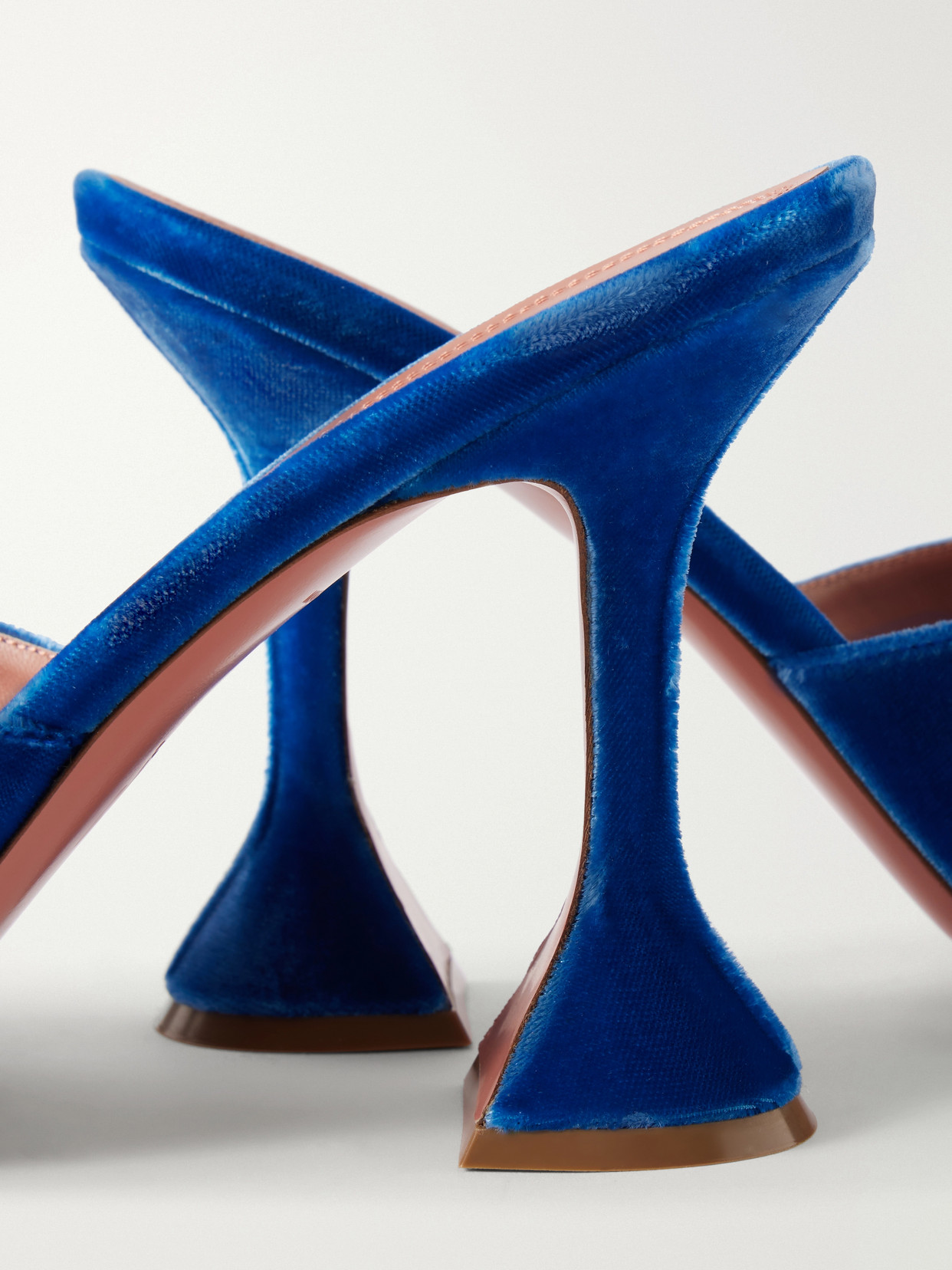 Lupita 95 Velvet Mules
