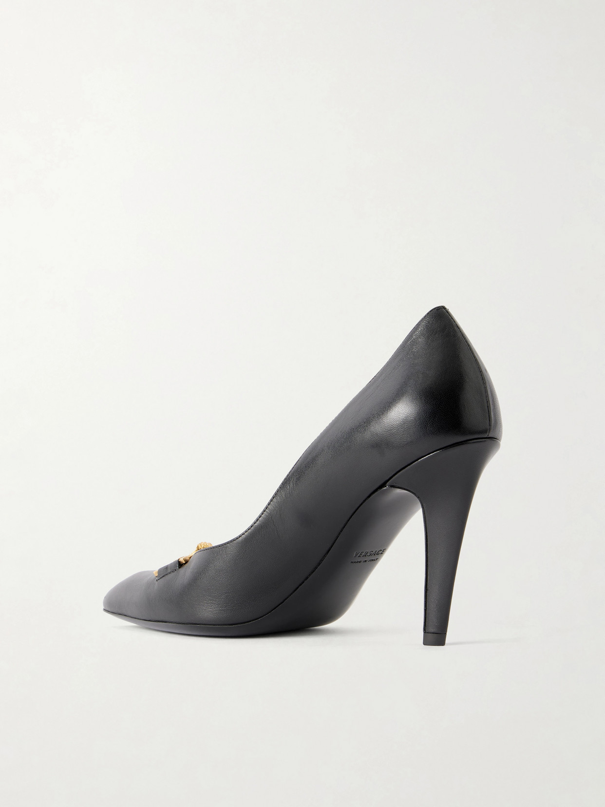 Clelia 90 Medusa-Embellished Pumps