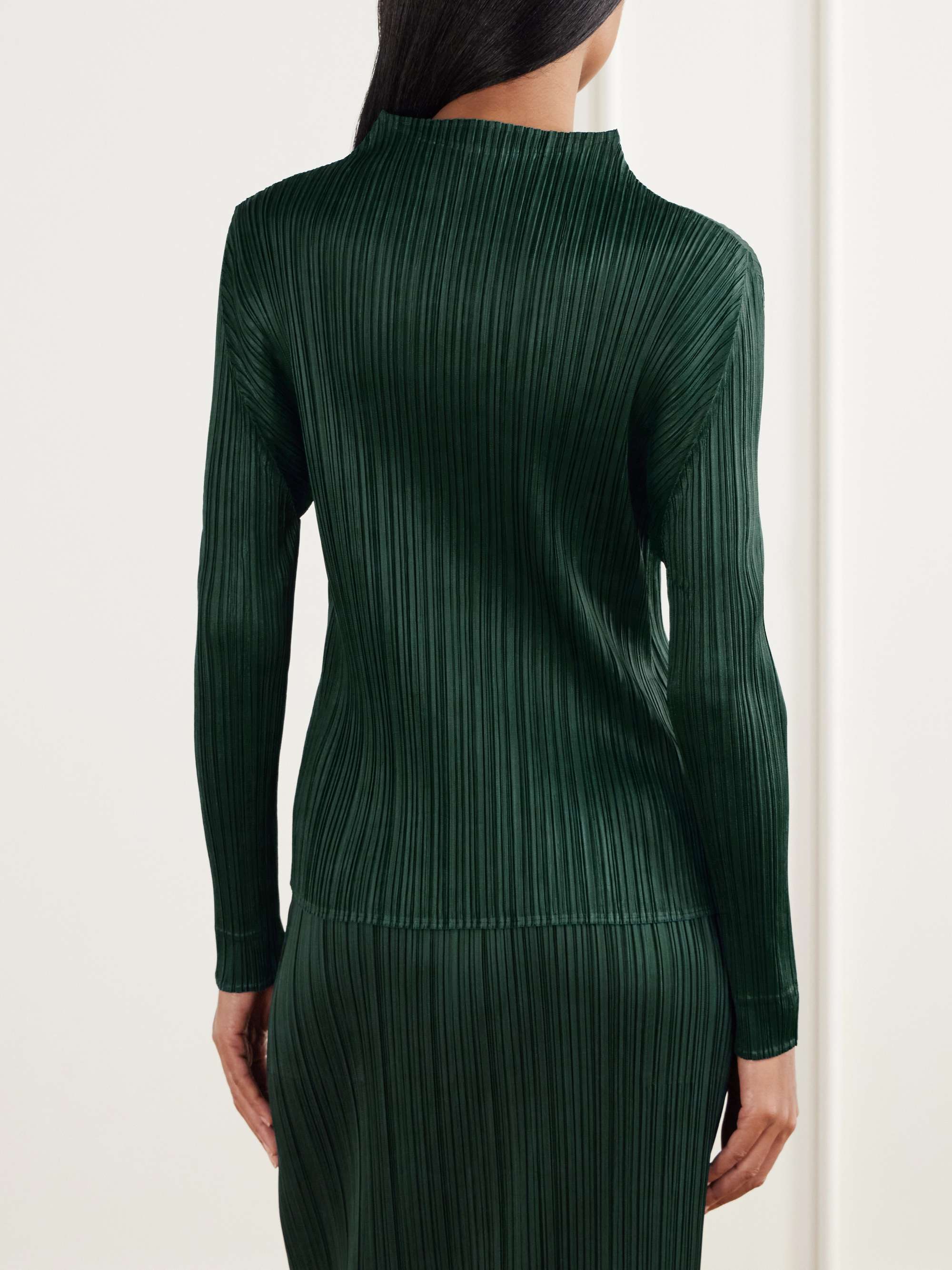 PLEATS PLEASE ISSEY MIYAKE 