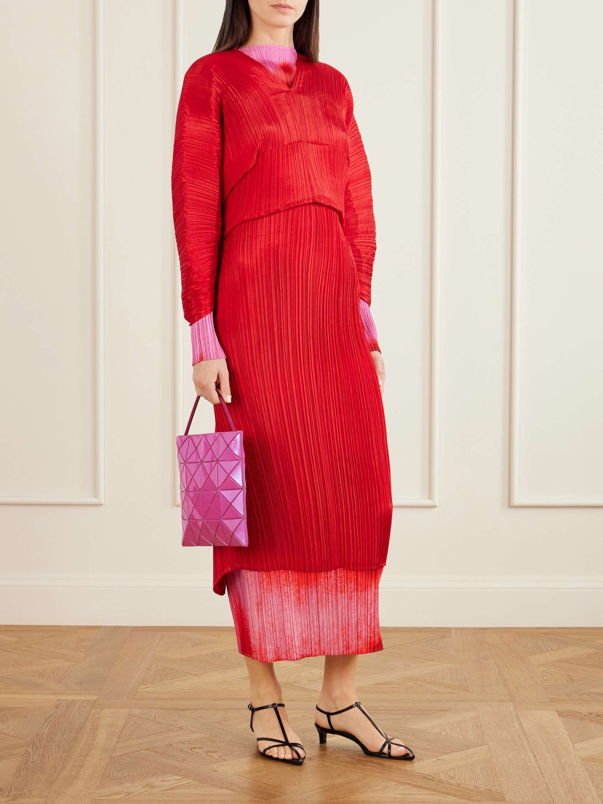 PLEATS PLEASE ISSEY MIYAKE 