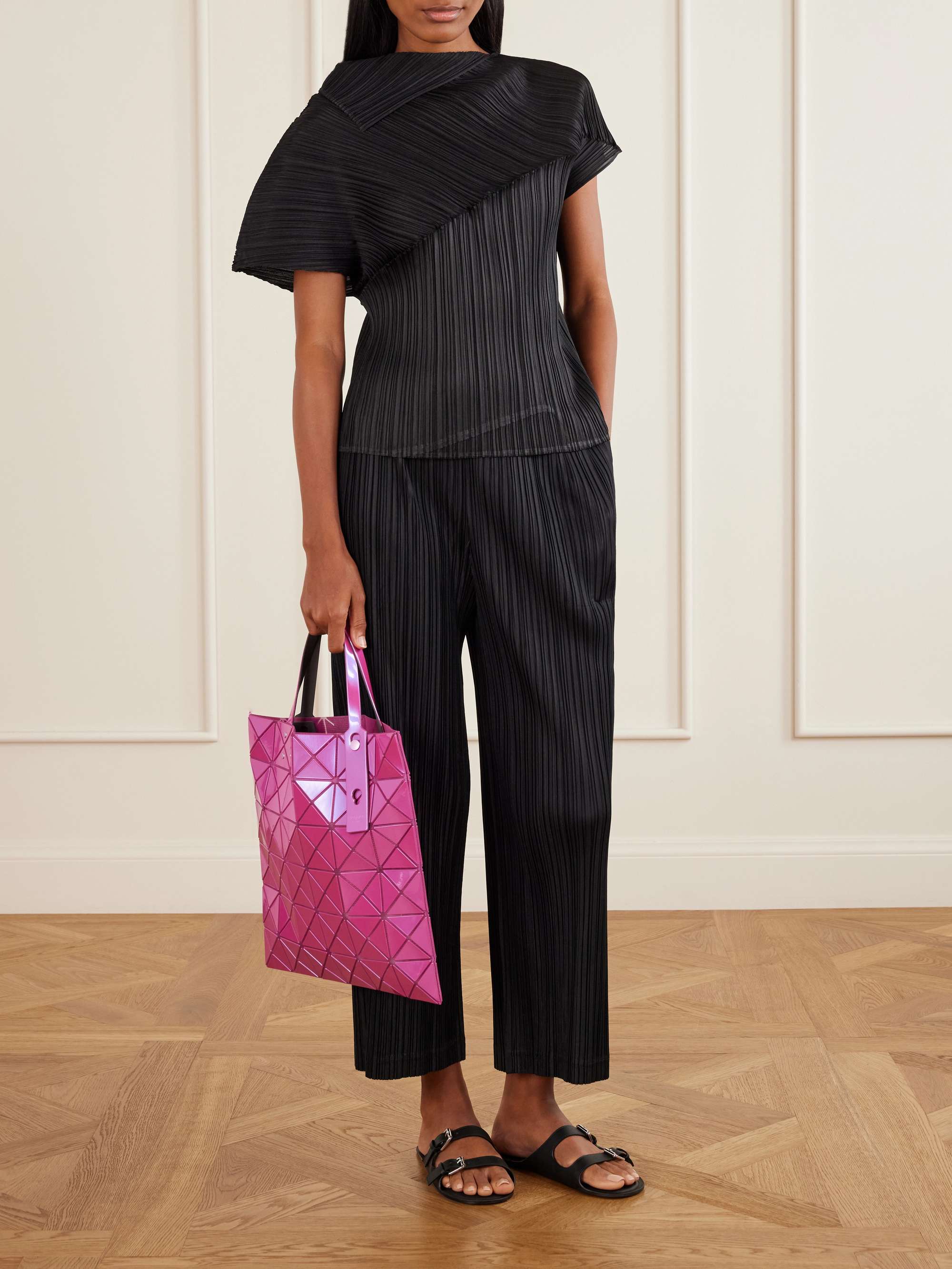 PLEATS PLEASE ISSEY MIYAKE 