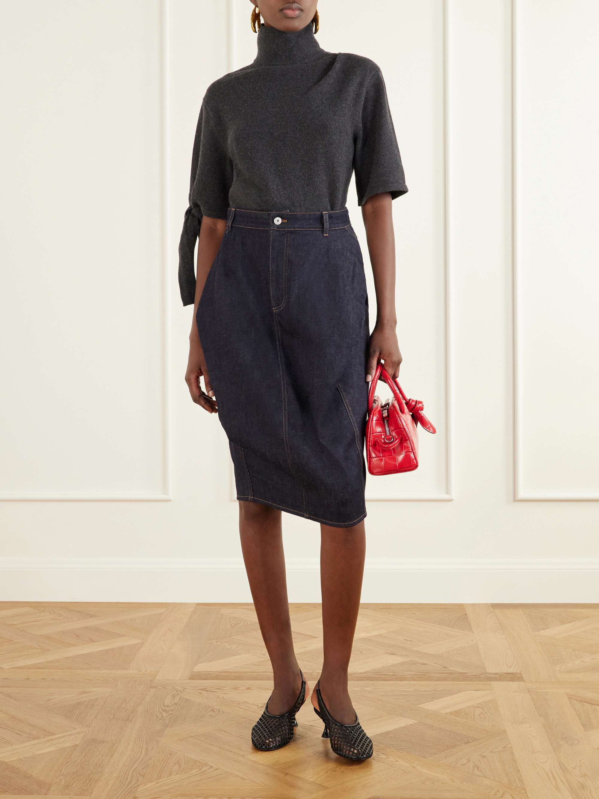 JACQUEMUS 