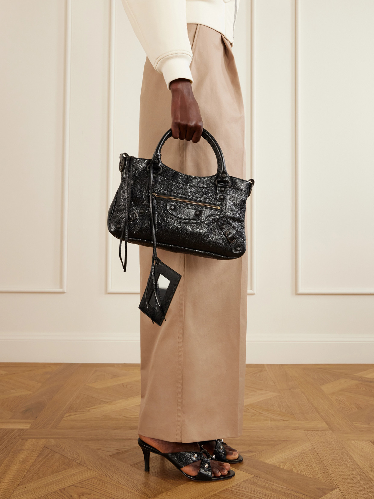 Le City First Shoulder Bag