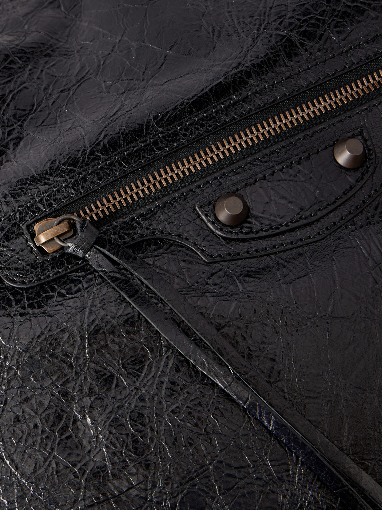 Le City Medium Crinkled-Leather Shoulder Bag