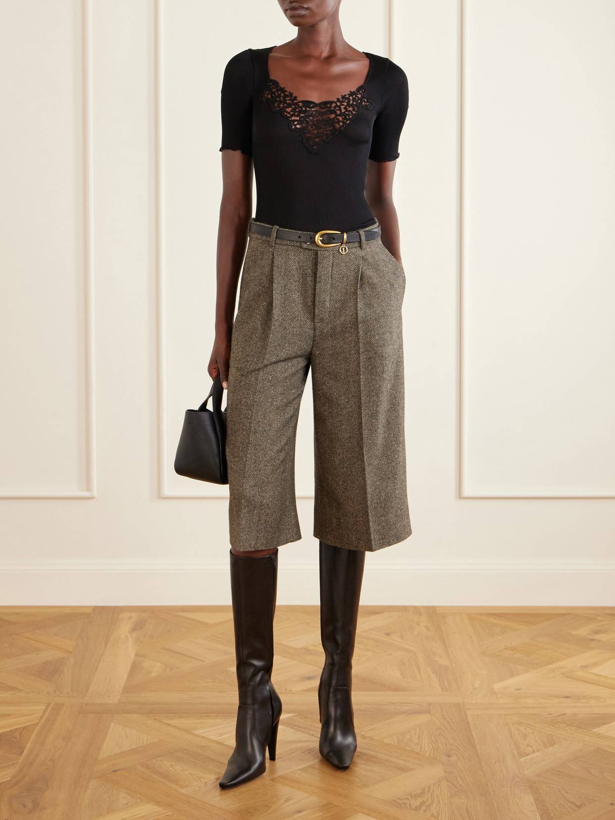 77 110 Leather Knee Height Boots