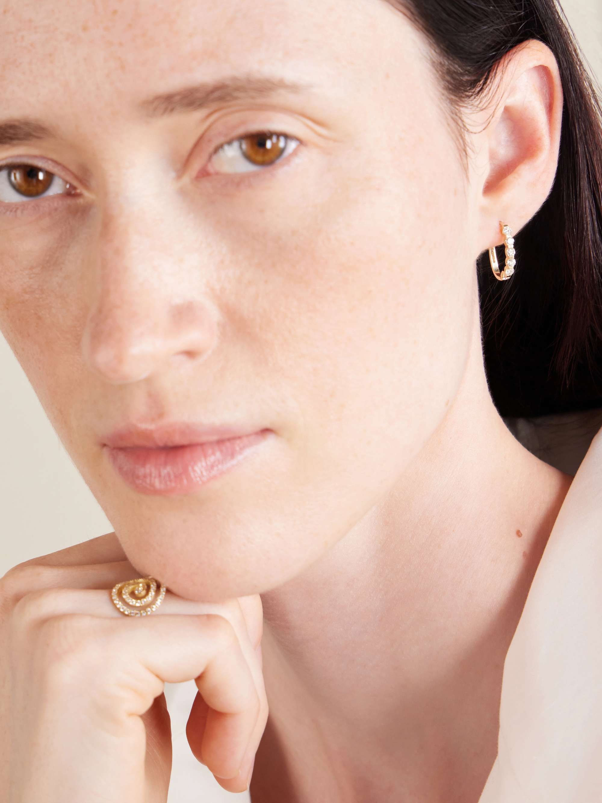 ILEANA MAKRI 