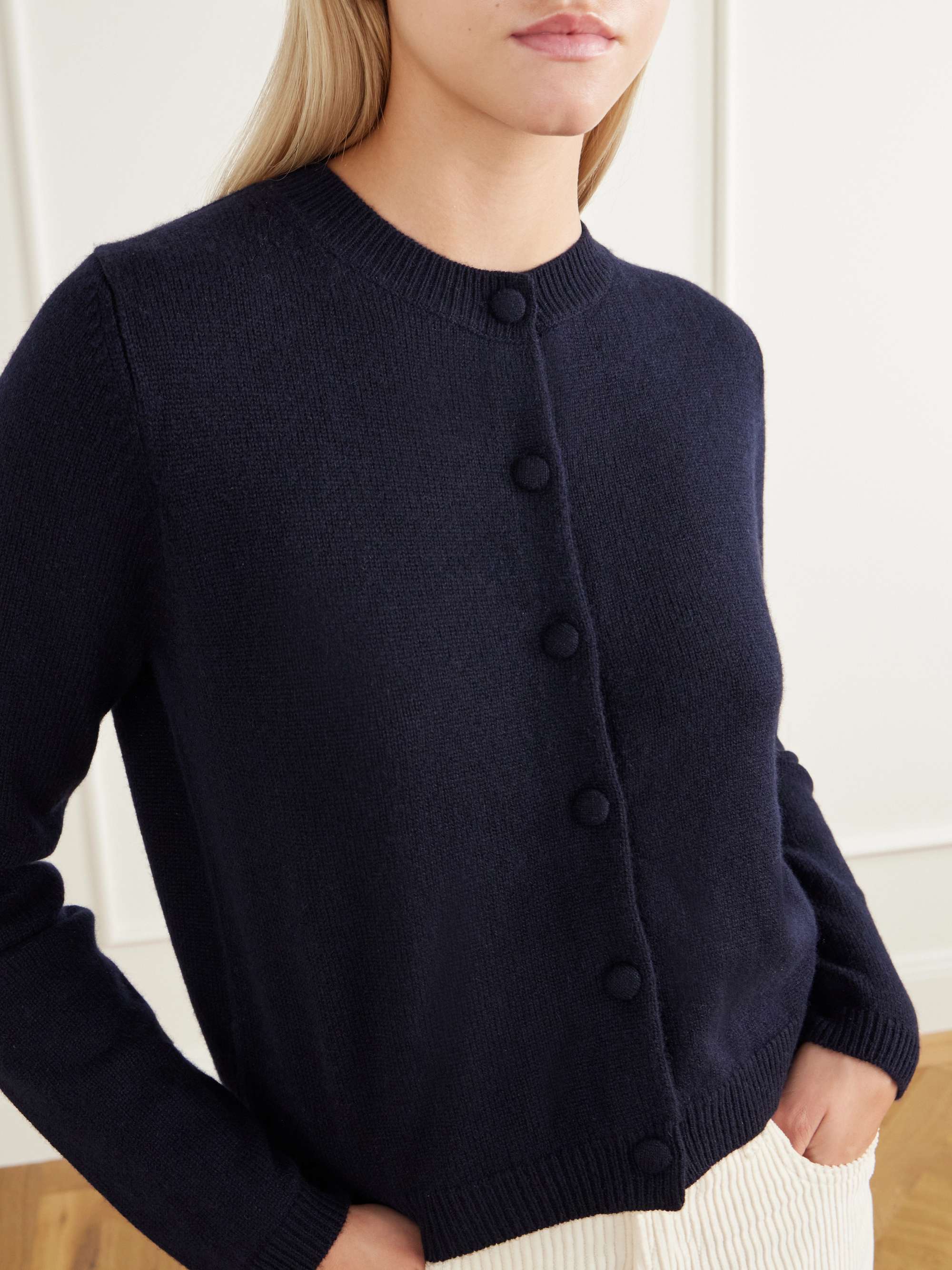 ALLUDE 