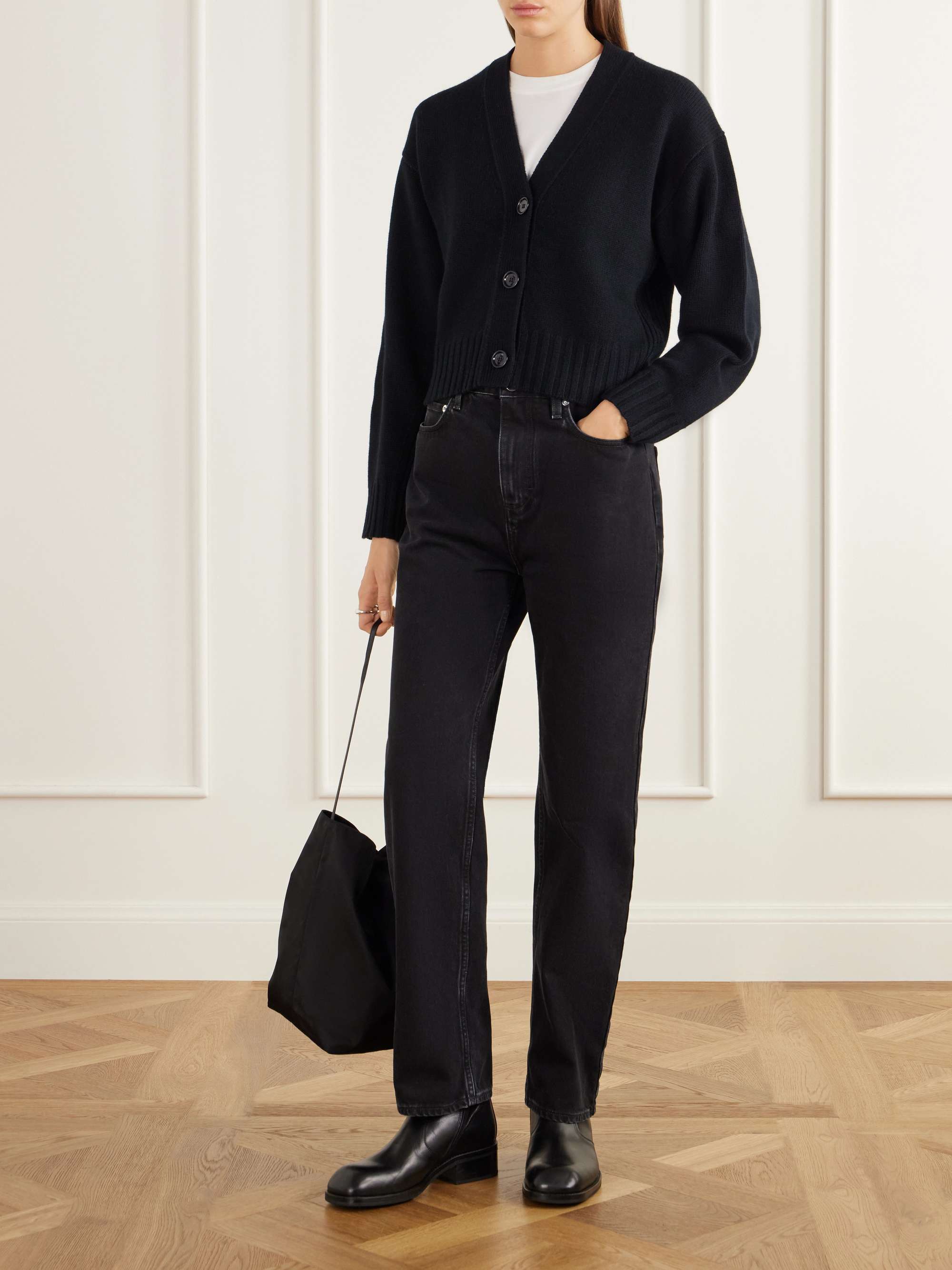 ALLUDE 