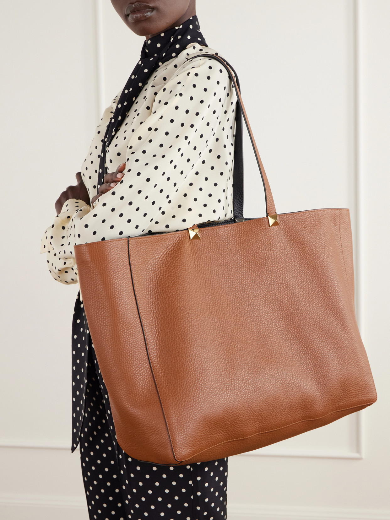 Garavani - Rockstud Double Reversible Studded Textured-Leather Tote Bag