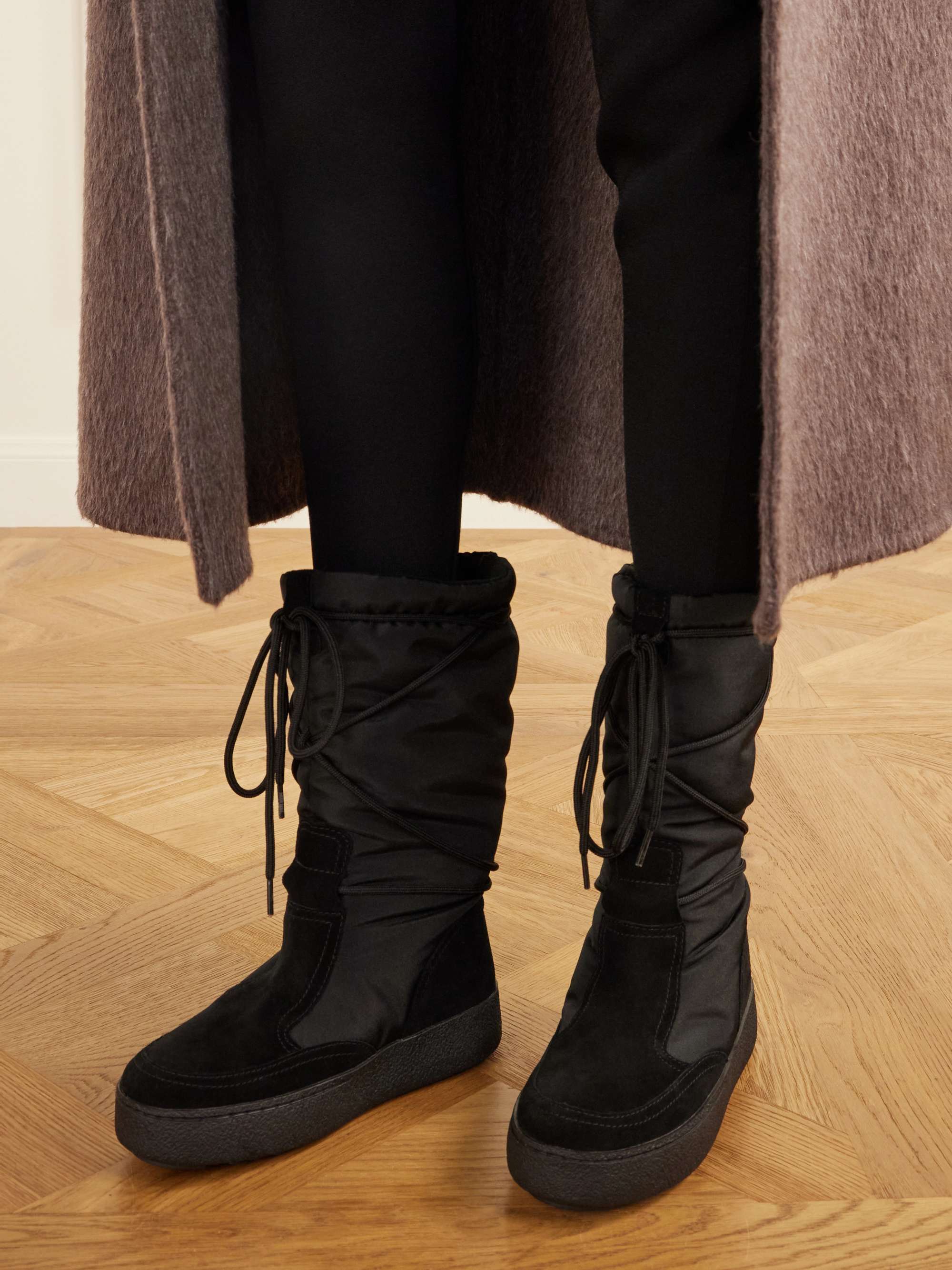 MOON BOOT 