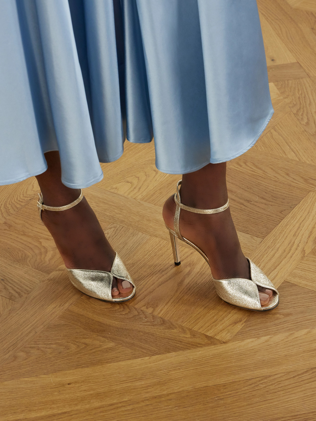 Sacora 85 Metallic Crinkled-Satin Sandals