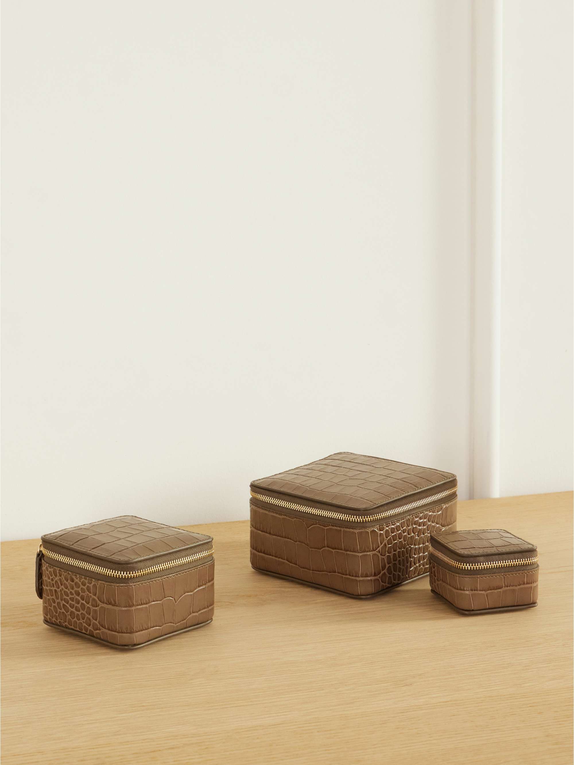 SMYTHSON 