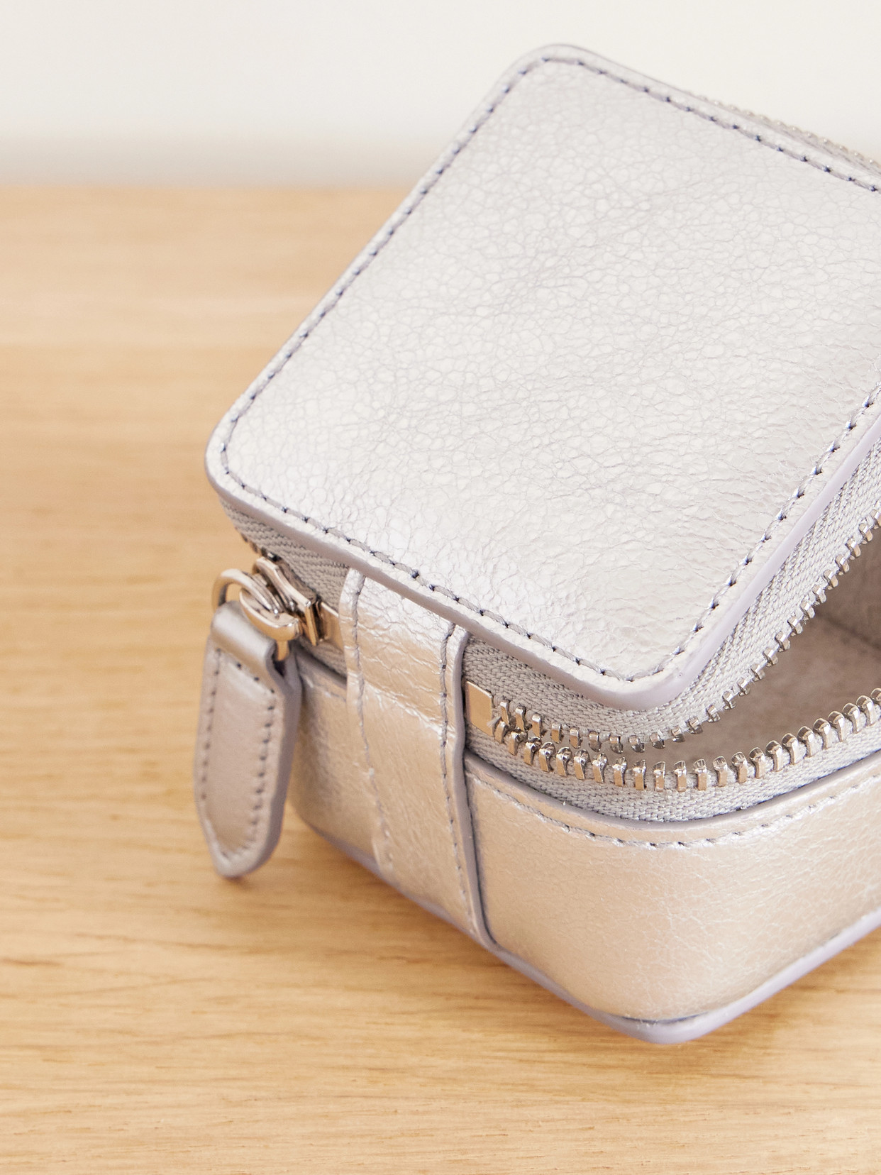 Smythson Metallic Leather Cosmetic Case In Silver