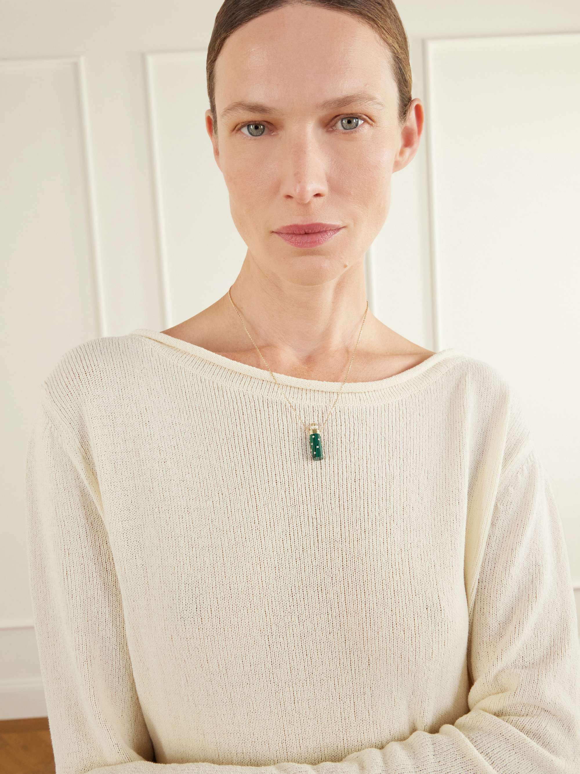 YVONNE LÉON 