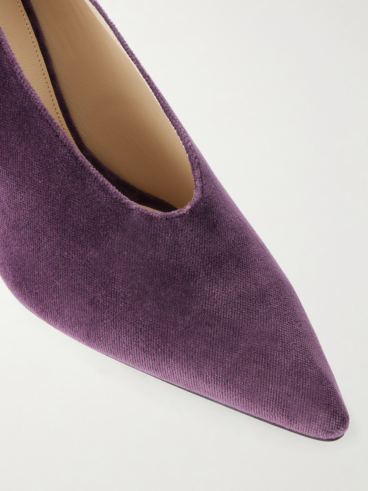 Le Monde Béryl - Petra 100 Velvet Pumps