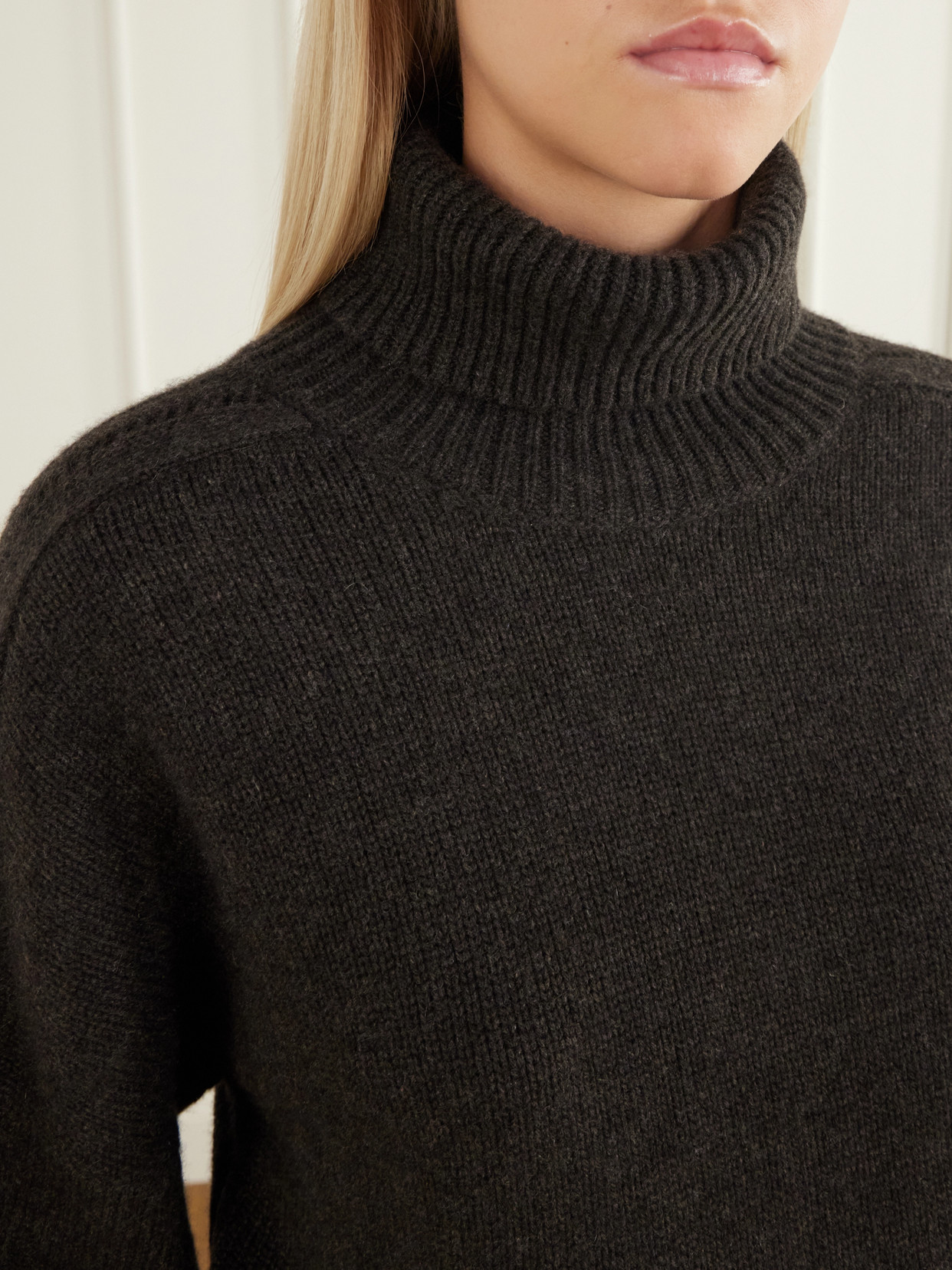 Bangkok Knitted Cashmere Sweater