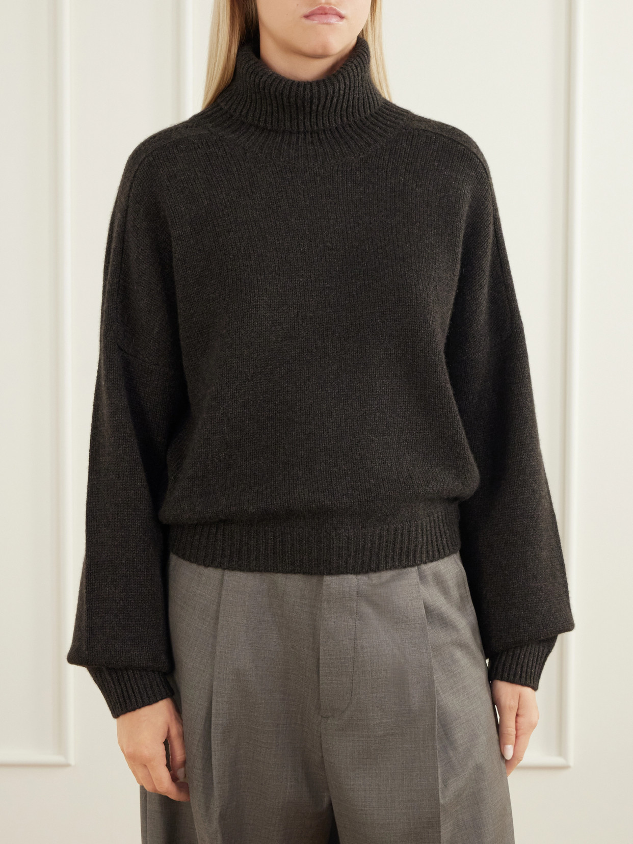 Bangkok Knitted Cashmere Sweater