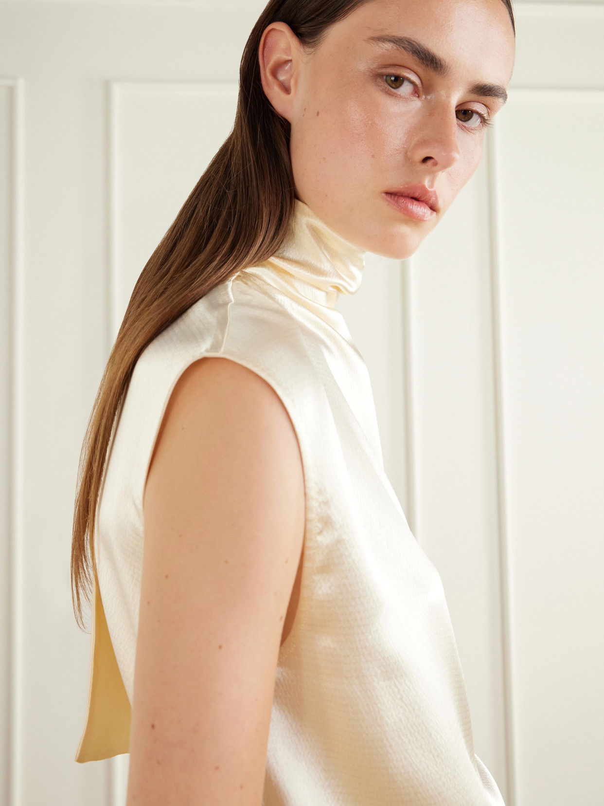 Lilah Tie-Detailed Blouse