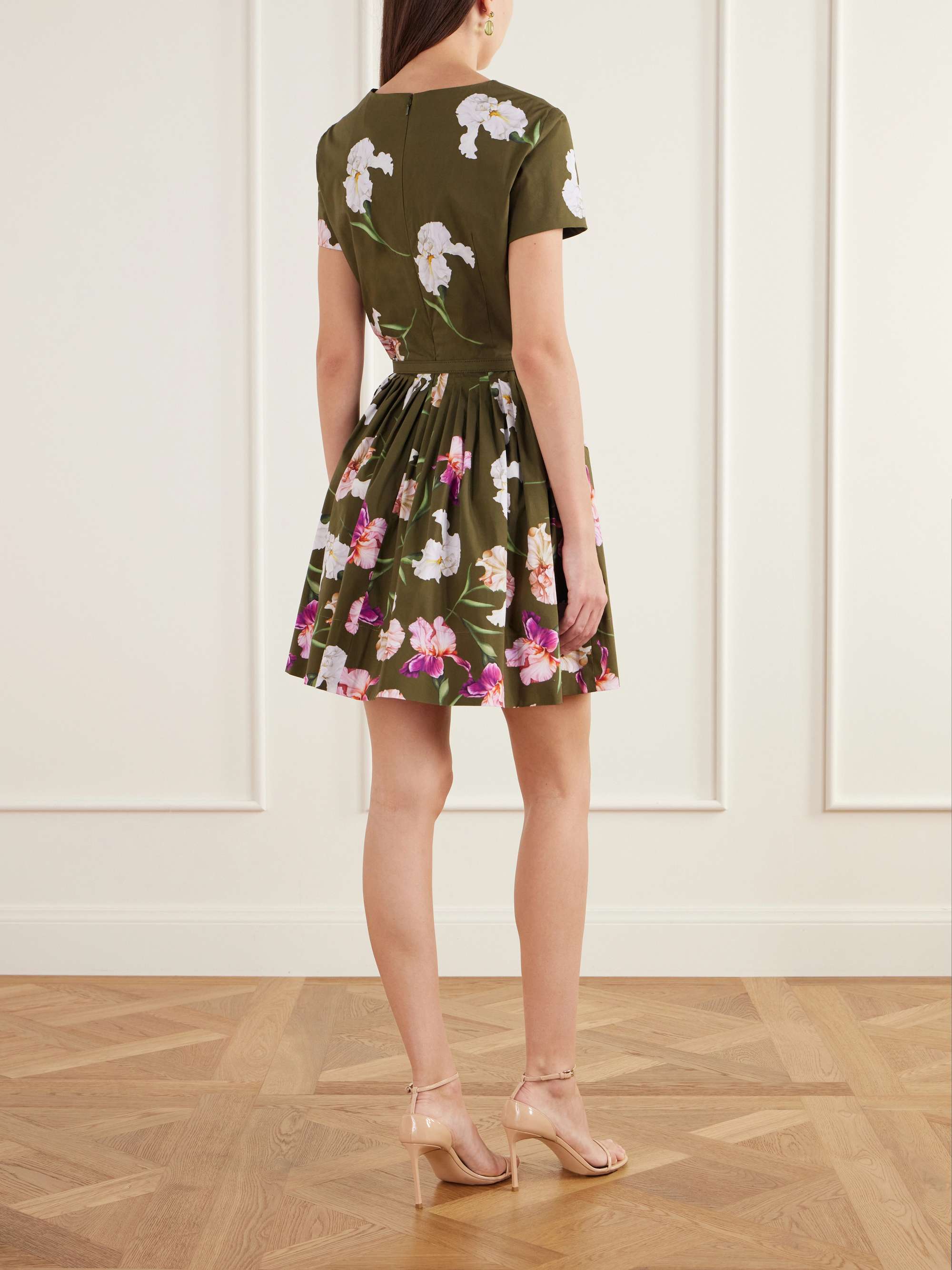 OSCAR DE LA RENTA 