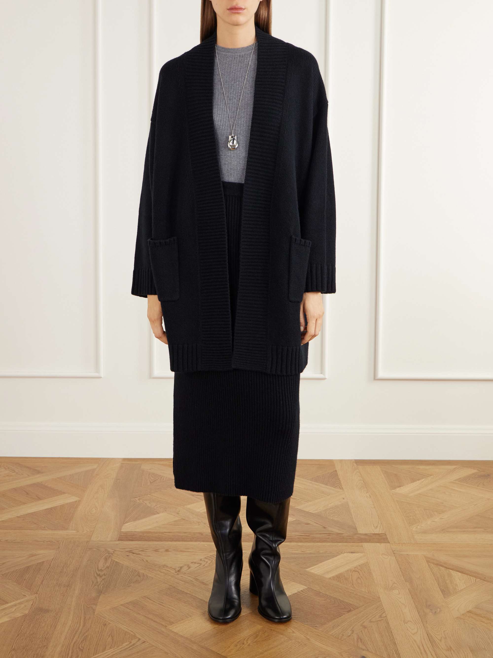 ALLUDE 