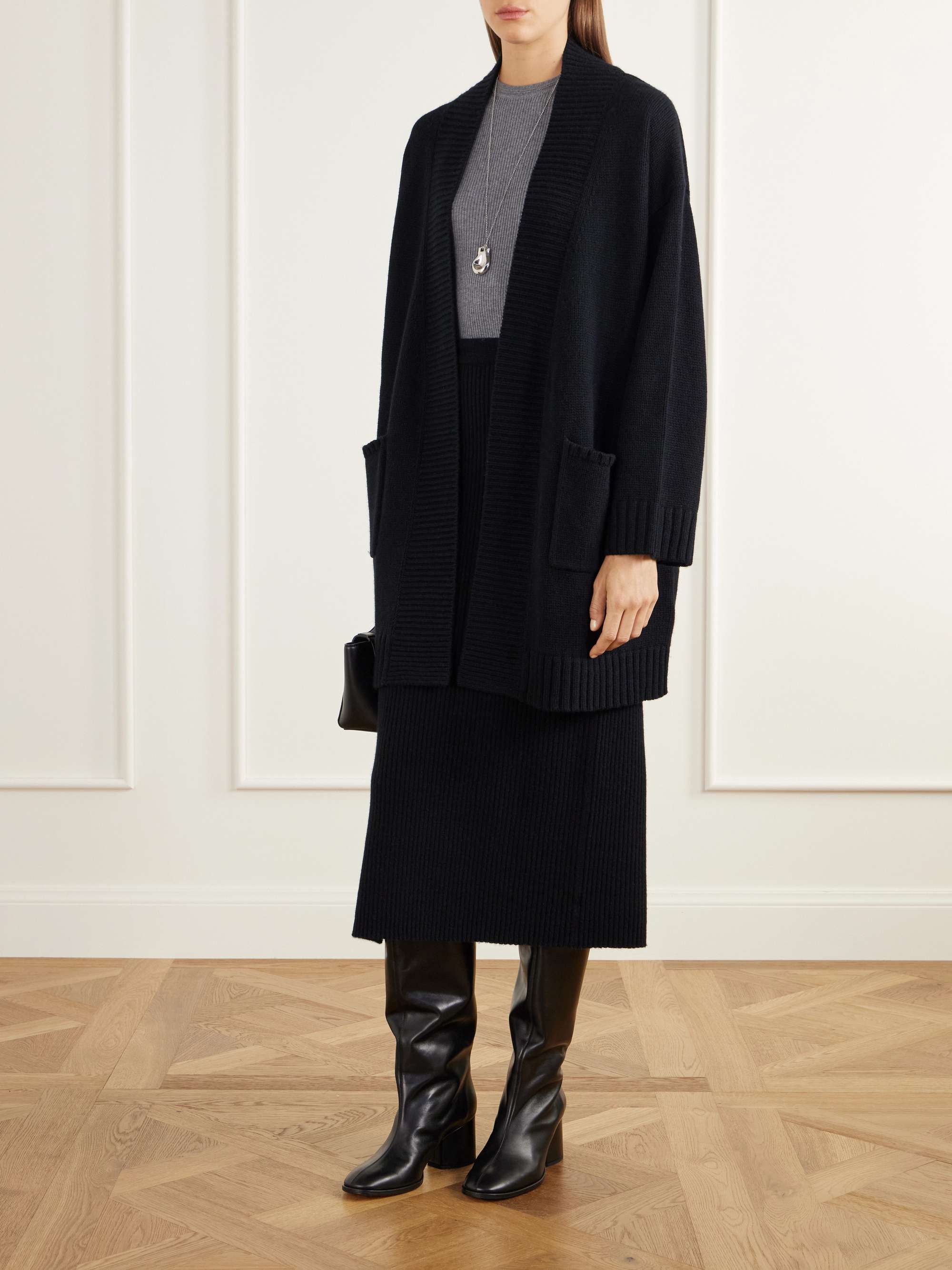 ALLUDE 