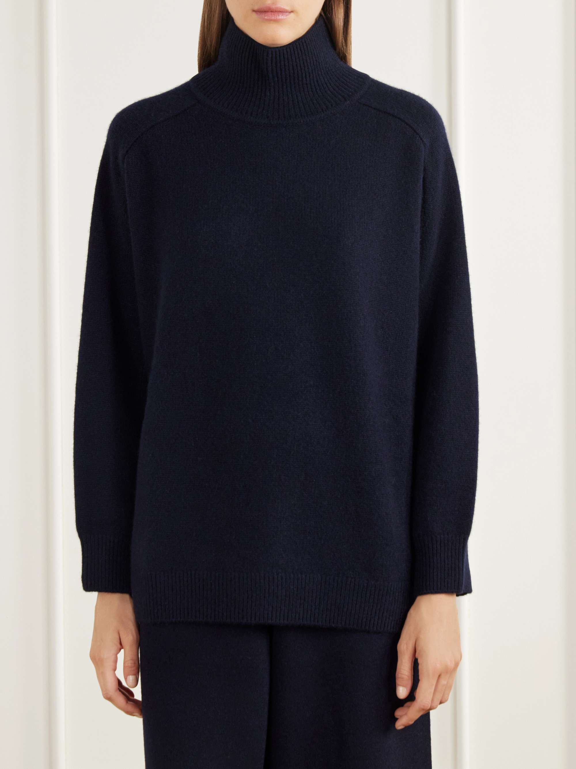 ALLUDE 